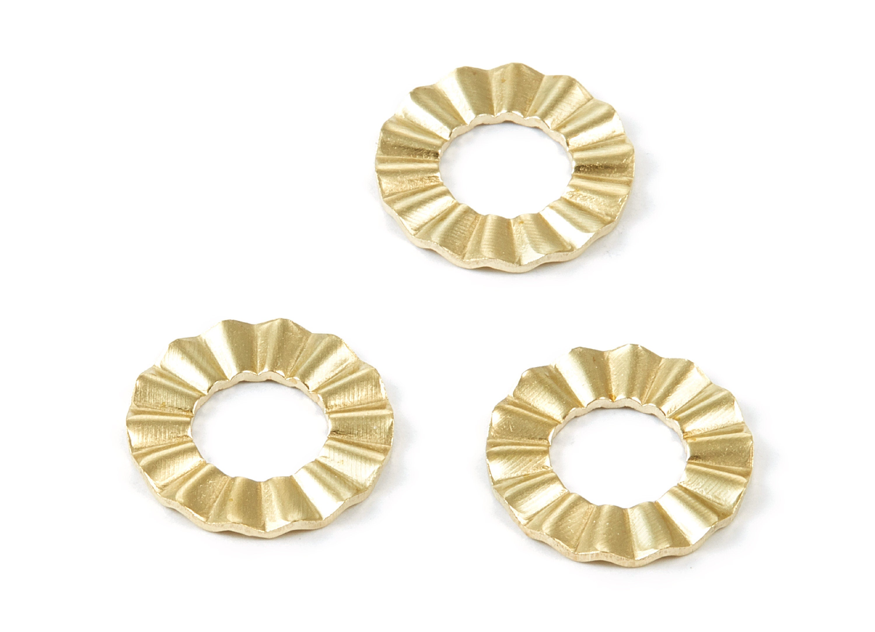 Brass Round Charms - Round Raw Brass Pendant No Holes - Earring Findings - Jewelry Supplies - 18x18x1.64mm - PP1743 - DOMEDBAZAAR