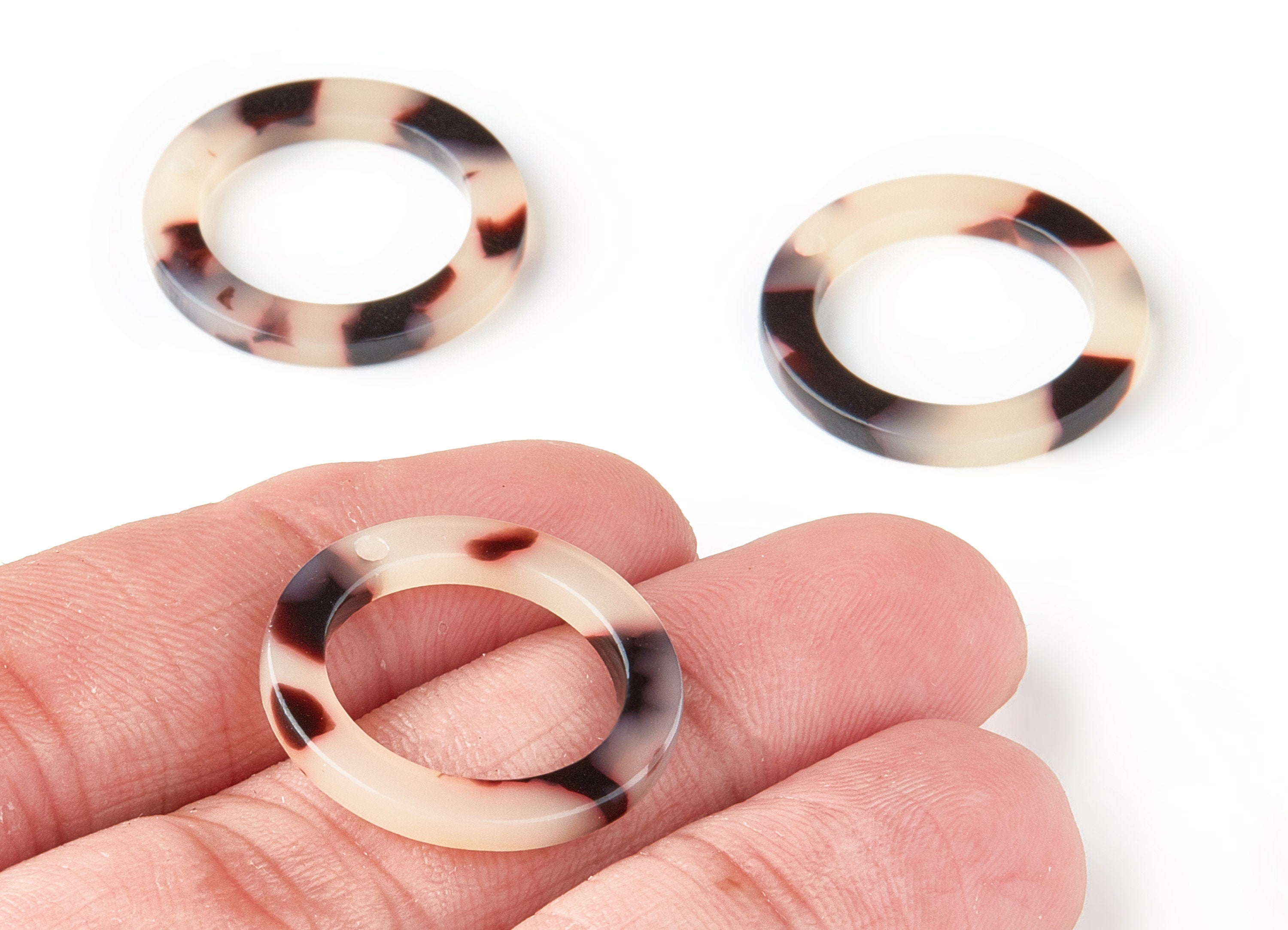 Acetate Acrylic Earring Charms - Blonde Tortoise Shell Earrings - Circle Pendant - Color Code: A07 - 22.8x22.8x2.63mm - AC1118K - DOMEDBAZAAR