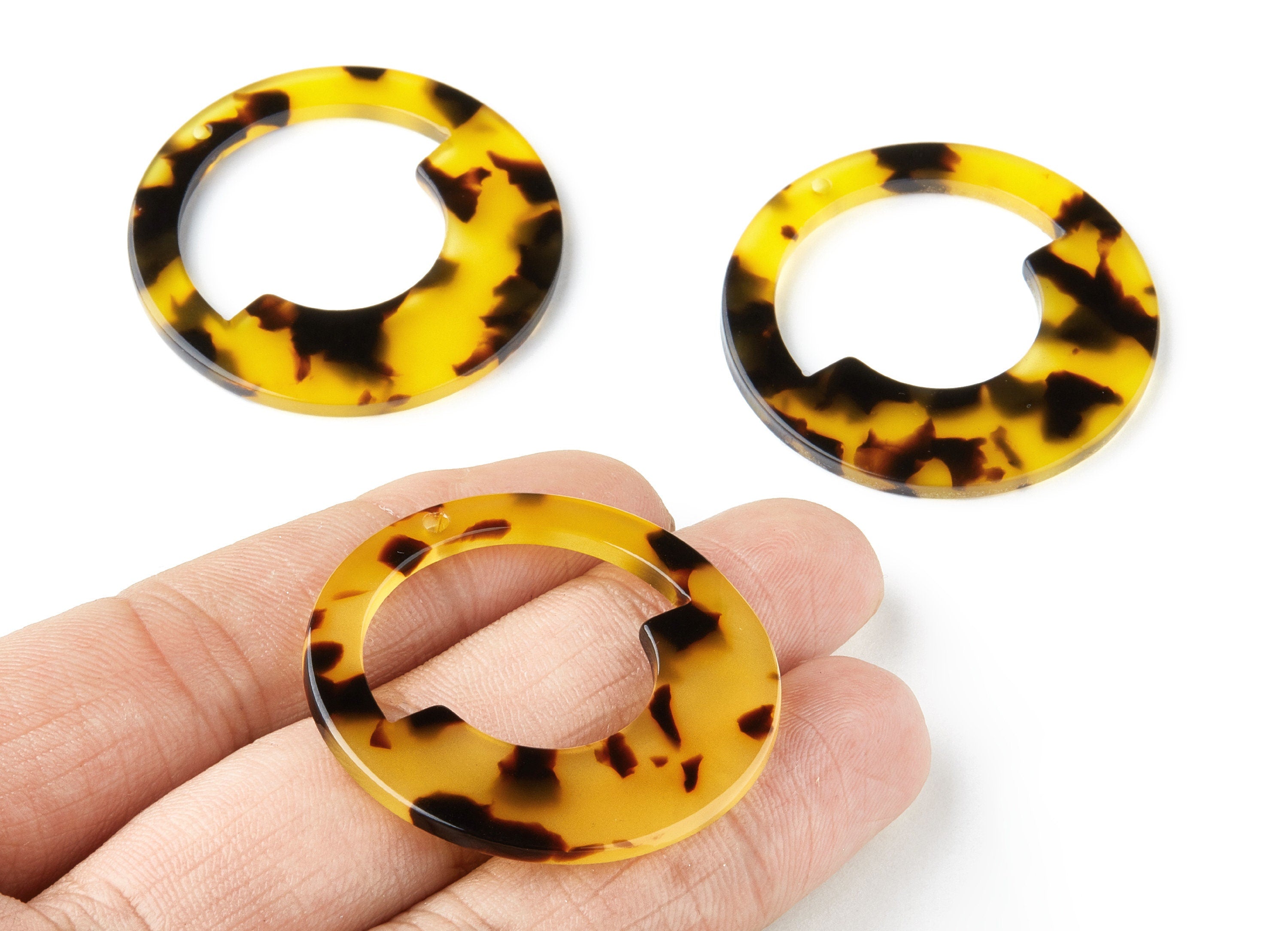 Acetate Acrylic Earring Charms - Acetate Pendant With 1 Hole - Color Code: A02 - Circle Shaped Earrings - 39.65x39.65x2.5mm - AC1339B - DOMEDBAZAAR