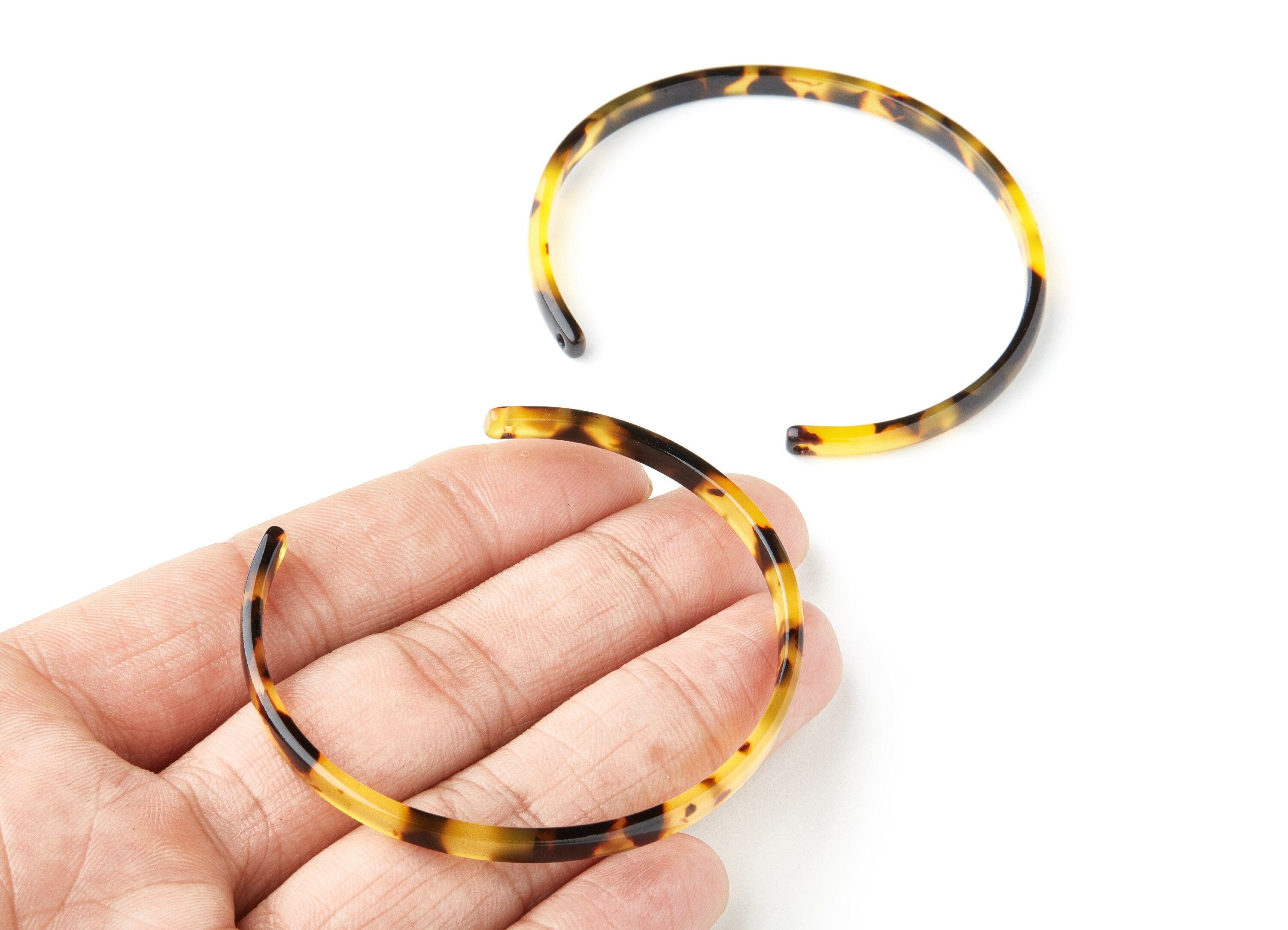Acetate Acrylic Cuff Bracelet - Tortoise Shell Bracelet With 2 Holes - Circle Bracelet - Color Code: A01 - 63.5x55x2.6mm - AC1416B - DOMEDBAZAAR