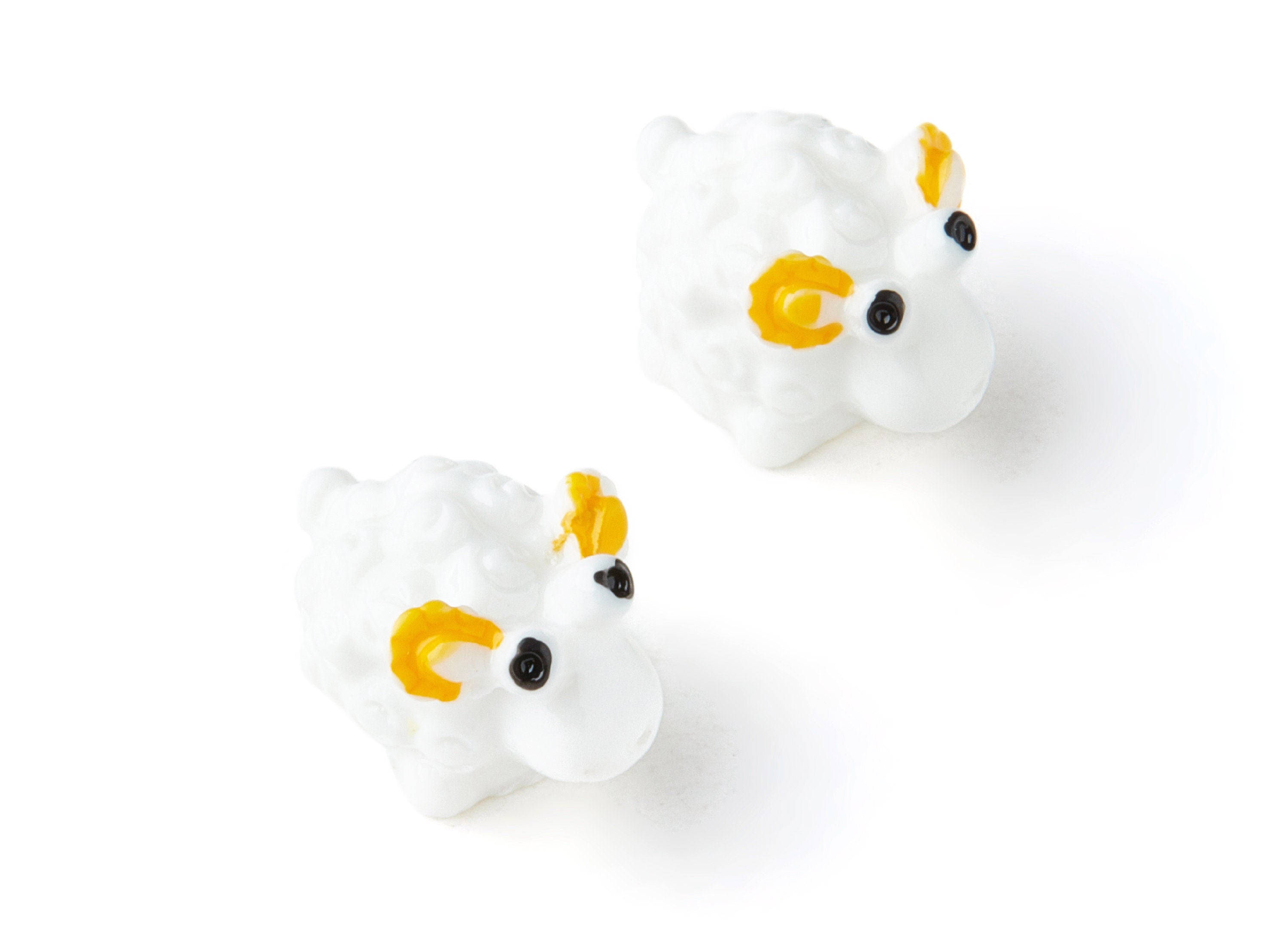 Resin Charms - Sheep Cabochones - Sheep Figurine Charm - 16.57x11.42x12.3mm - RC1014A - DOMEDBAZAAR