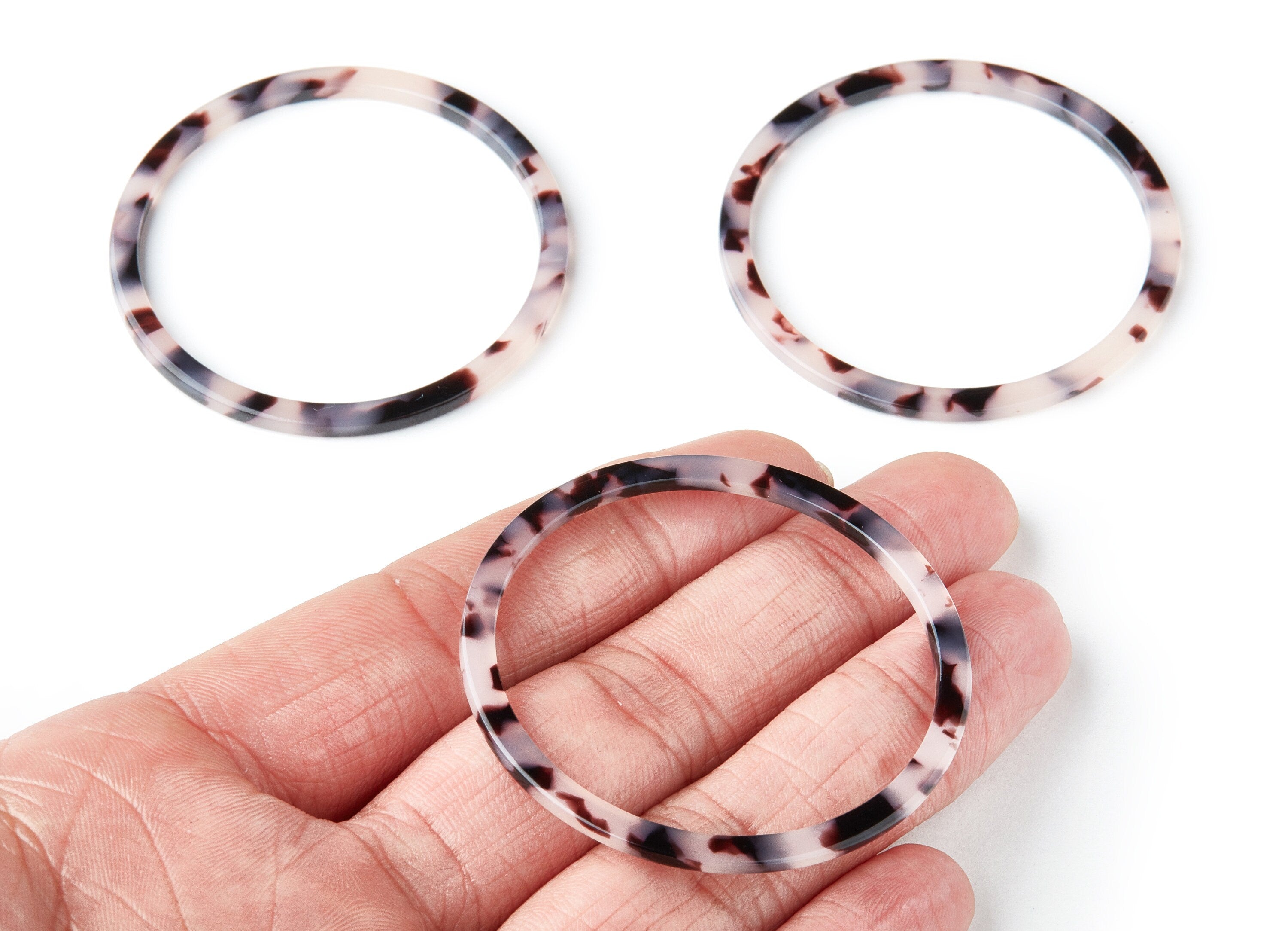 Acetate Hoop Earring Charms - Blonde Tortoise Shell Earrings - Circle Shaped Pendant - Color Code: A06 - 50x50x2.68mm - AC1166S - DOMEDBAZAAR