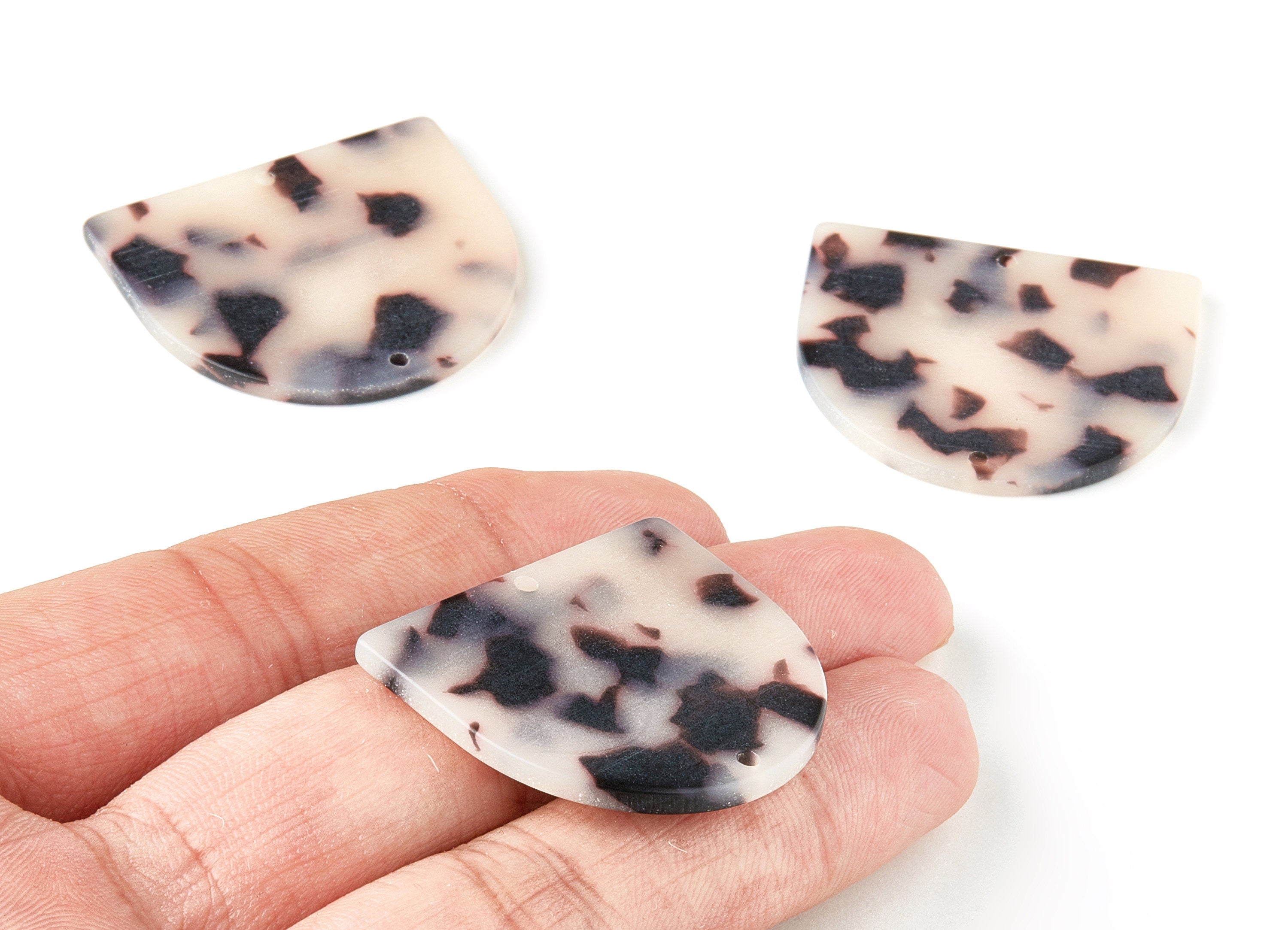 Acetate D Connector - Matte Blonde Tortoise Shell Earrings - D Earrings - 2 Holes - Color Code: A364 - 34x29.21x2.5mm - AC1634-A364 - DOMEDBAZAAR