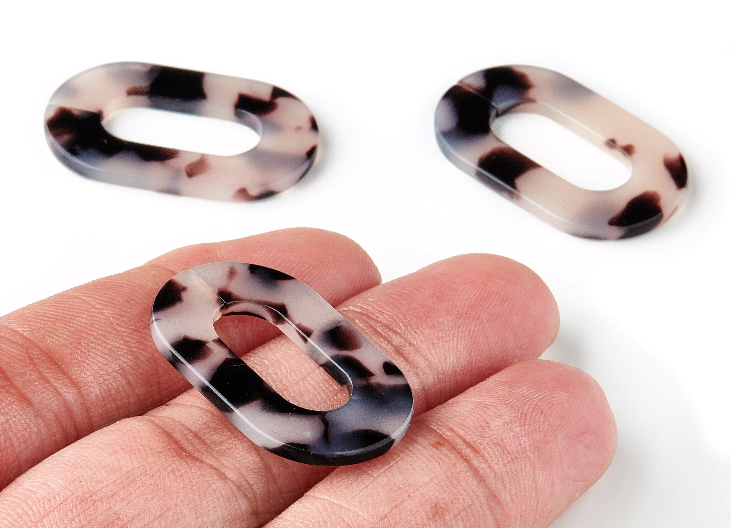Acetate Acrylic Charms - Blonde Tortoise Shell Charm - Laser Cut Open Oval Flat Cable Chain - Color Code: A06 - 32.52x19.75x2.66mm - AC1148D - DOMEDBAZAAR