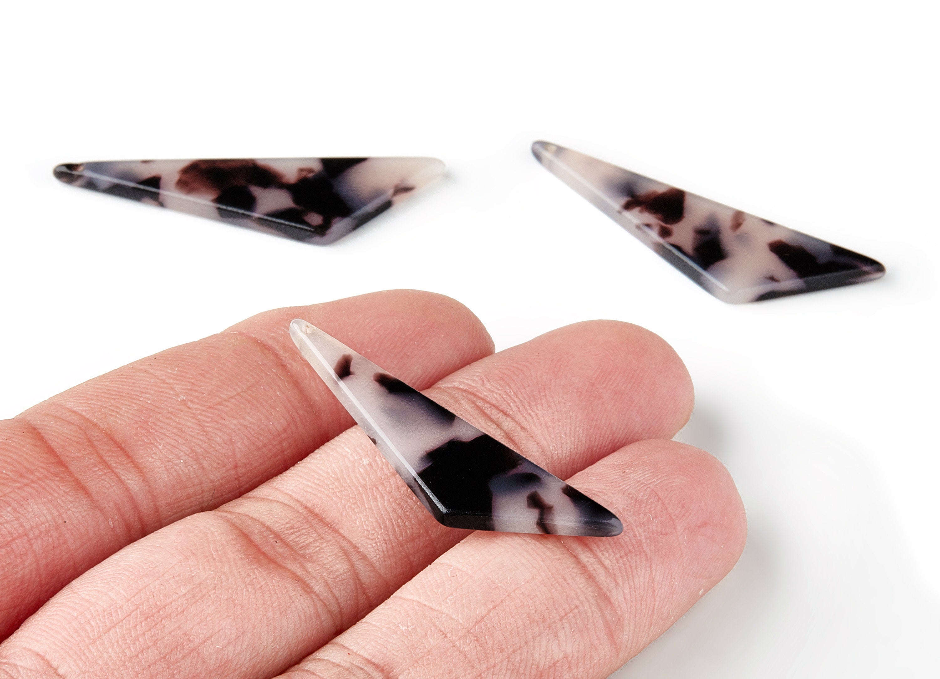 Acetate Acrylic Charms - Blonde Tortoise Shell Earring - Triangle Shaped Pendant - 1 Hole - Color Code:A06 - 40x11.44x2.68mm - AC1162G - DOMEDBAZAAR