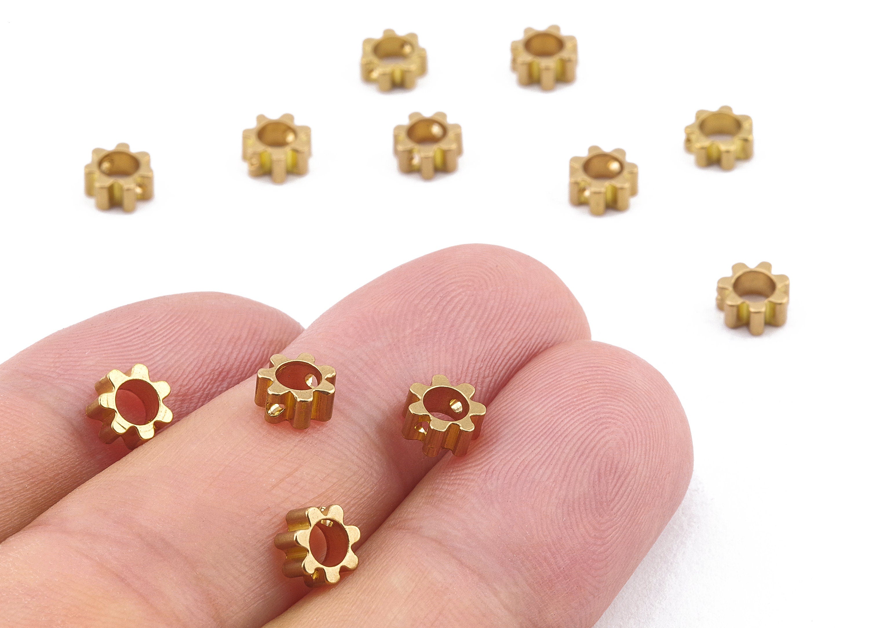 Brass Gear Spacer Beads - Raw Brass Gear Spacer Beads - Necklace Beads - Earring Findings - Jewelry Supplies - 5.8x5.8x1.41mm - PP2273 - DOMEDBAZAAR