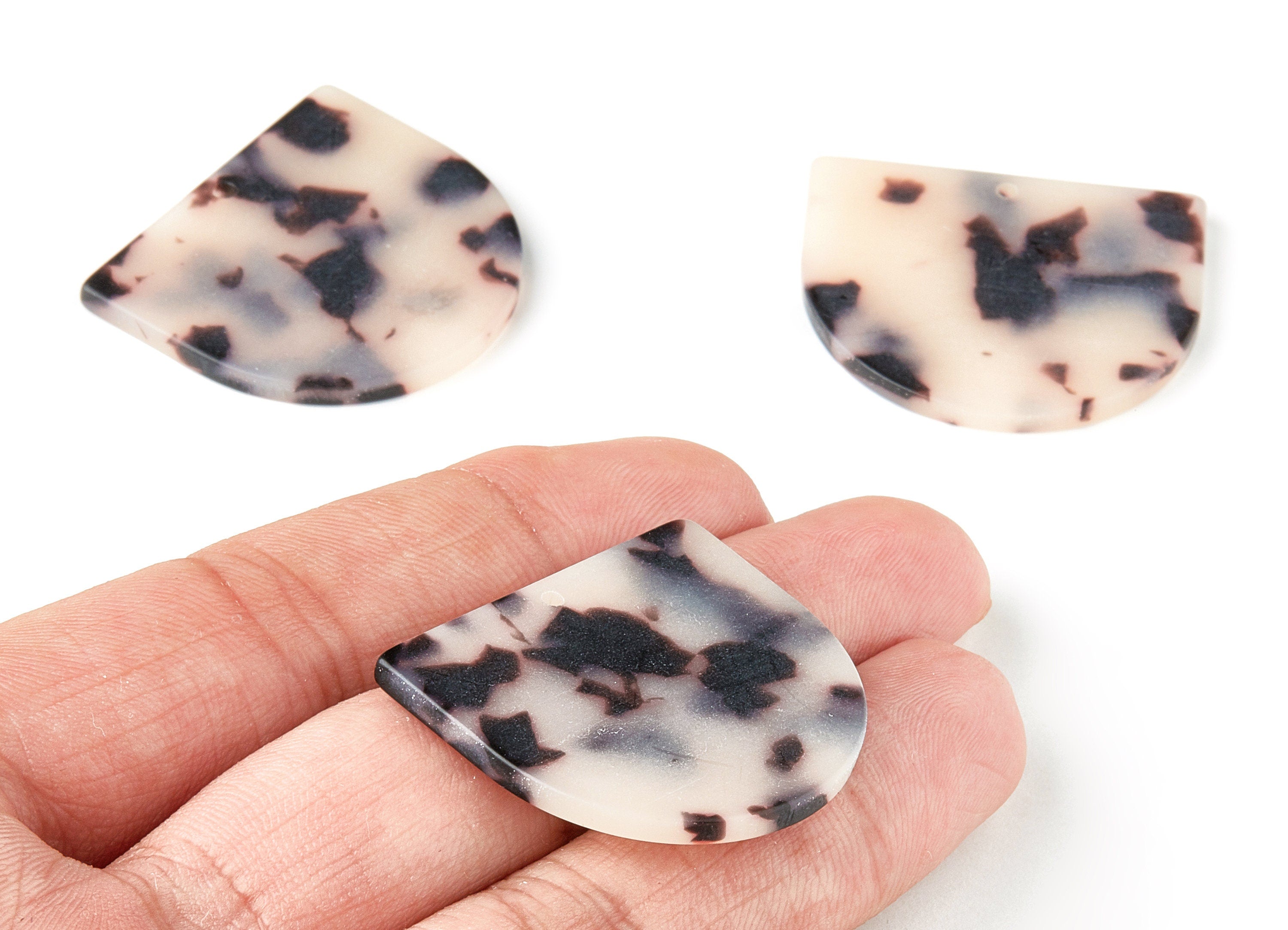 Acetate D Charms - Matte Blonde Tortoise Shell Earrings - D Earrings and Pendant - 1 Hole - Color Code: A364 - 34x29.21x2.5mm - AC1094-A364 - DOMEDBAZAAR