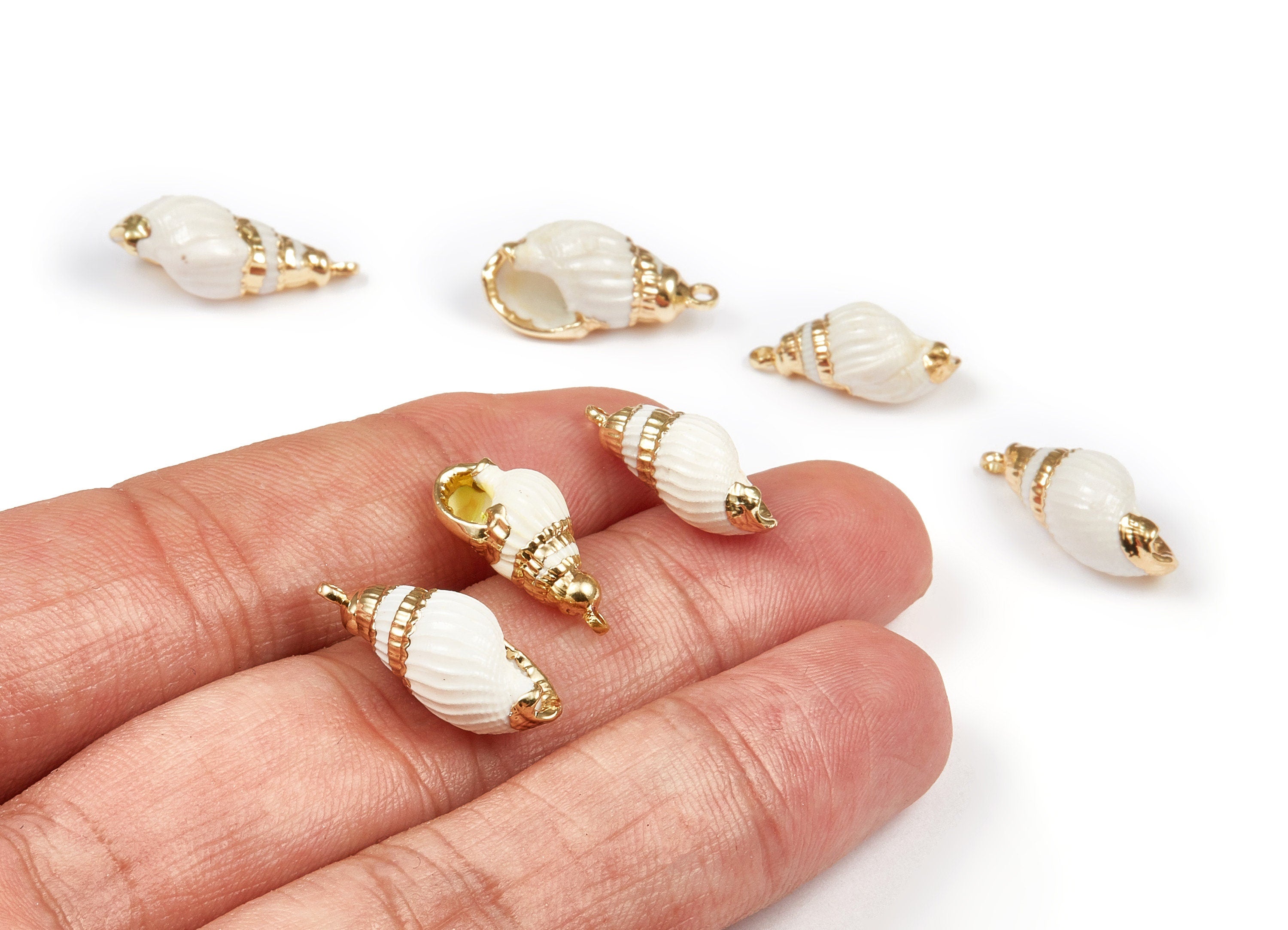 Whelk Seashell Charms - Whelk Shell Pendant - Natural Seashell Earrings - 1 Hole - 22.19x10.91x9.48mm - SF1063 - DOMEDBAZAAR