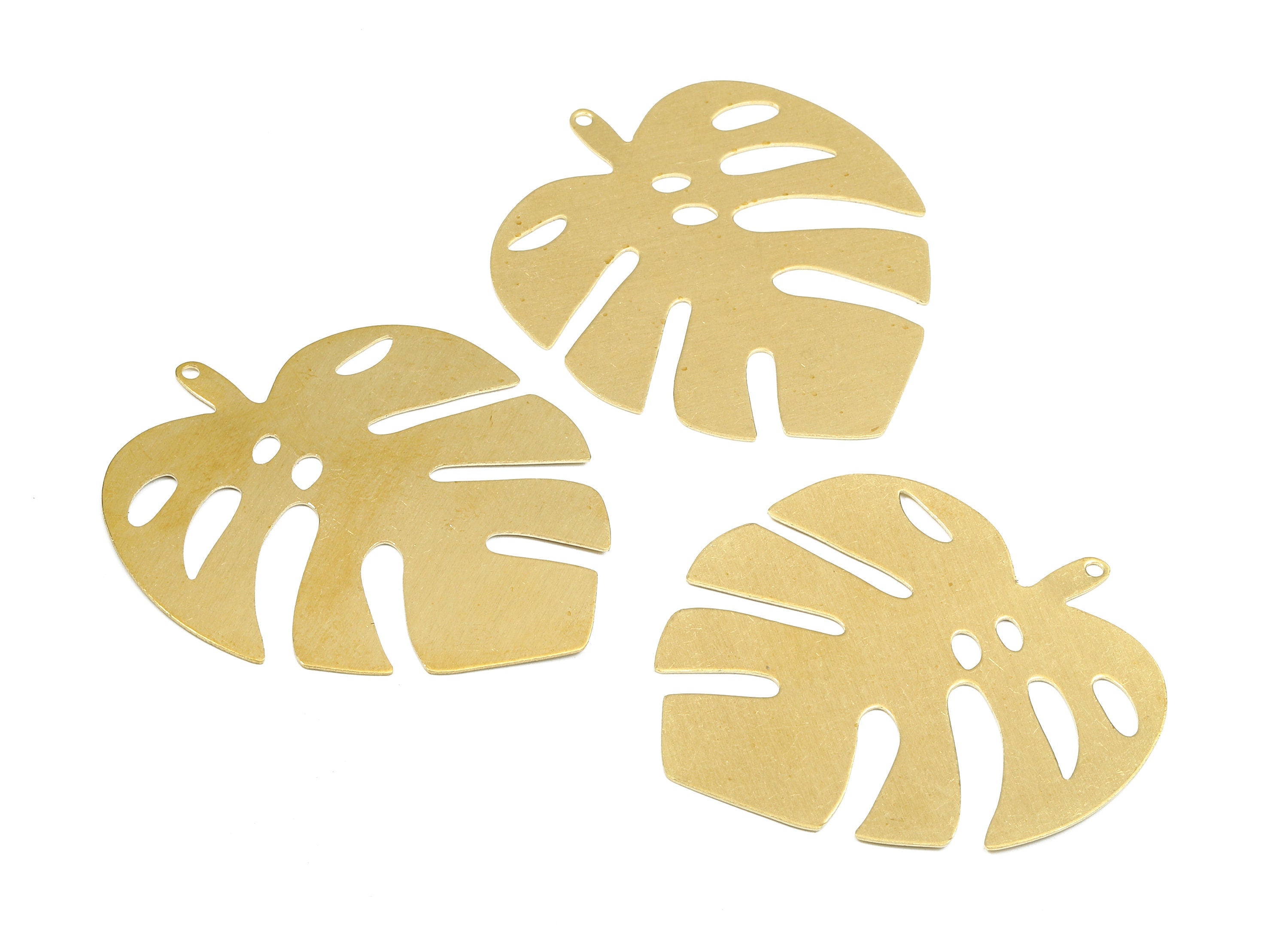 Brass Leaf Charms - Leaf Shaped Raw Brass Pendant - Jewelry Supplies - 51,2x45,6x0,5mm - PP1409 - DOMEDBAZAAR