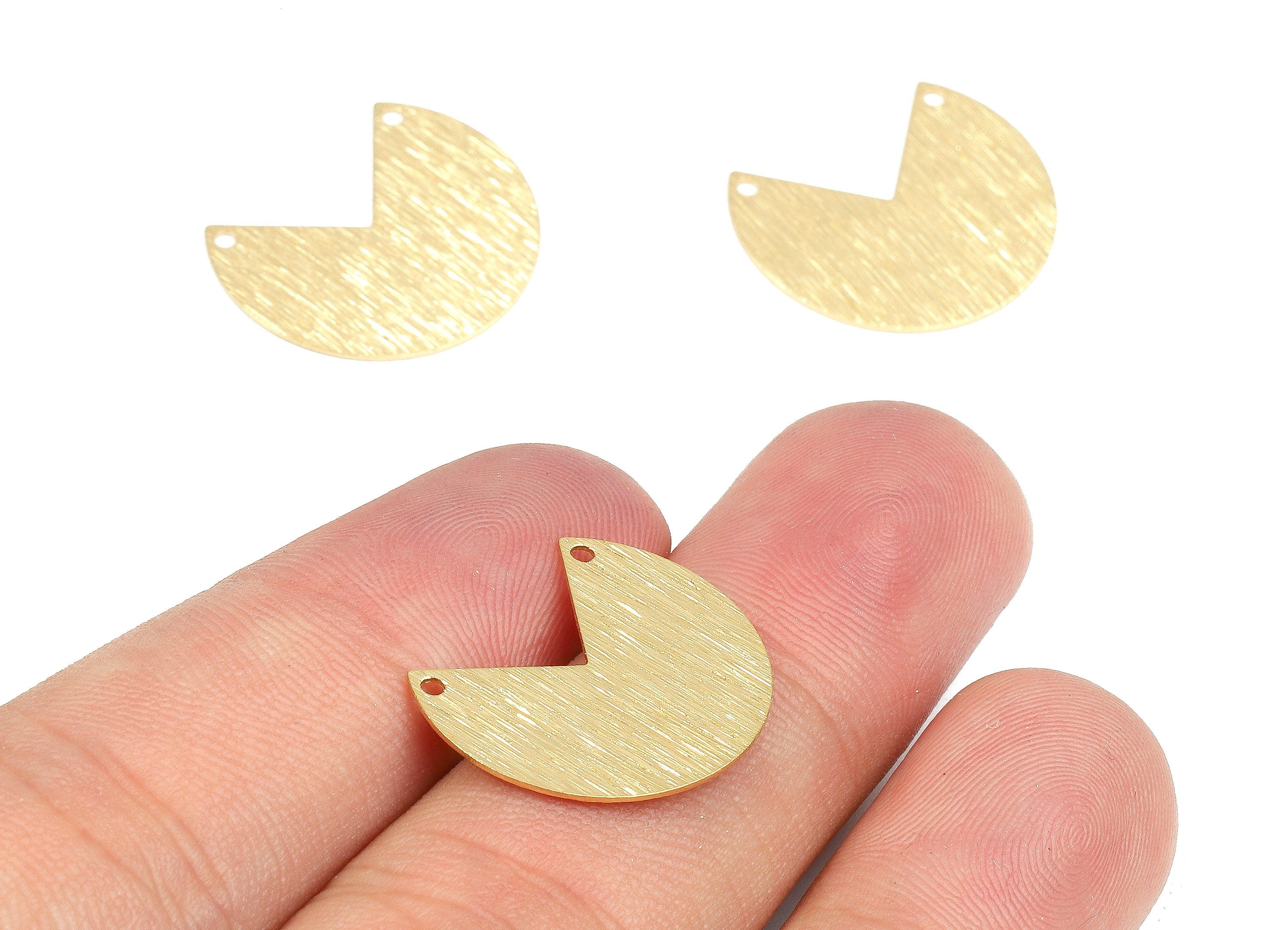 Brass Round Connectors - Raw Brass Fan Pendant Necklace - Brass Connector Charms - 2 Holes - Jewelry Supplies - 20.02x17.04x0.7mm - PP2651 - DOMEDBAZAAR