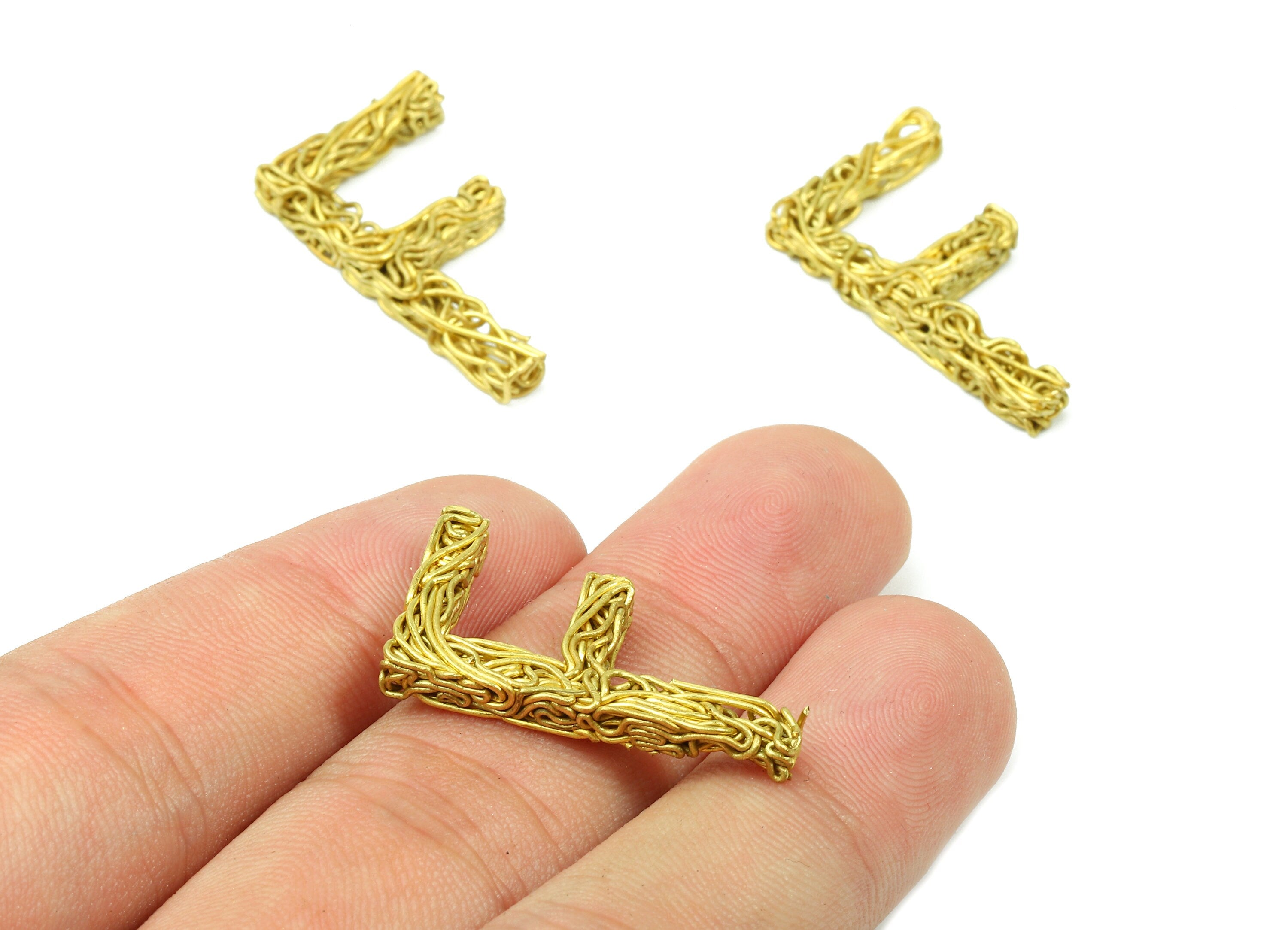 Brass F letter Pendant - Raw Brass Hammered Wire Letter F Alphabets Charms - Jewelry Supplies - 27.98x16.68x3.95mm - PP2924 - DOMEDBAZAAR