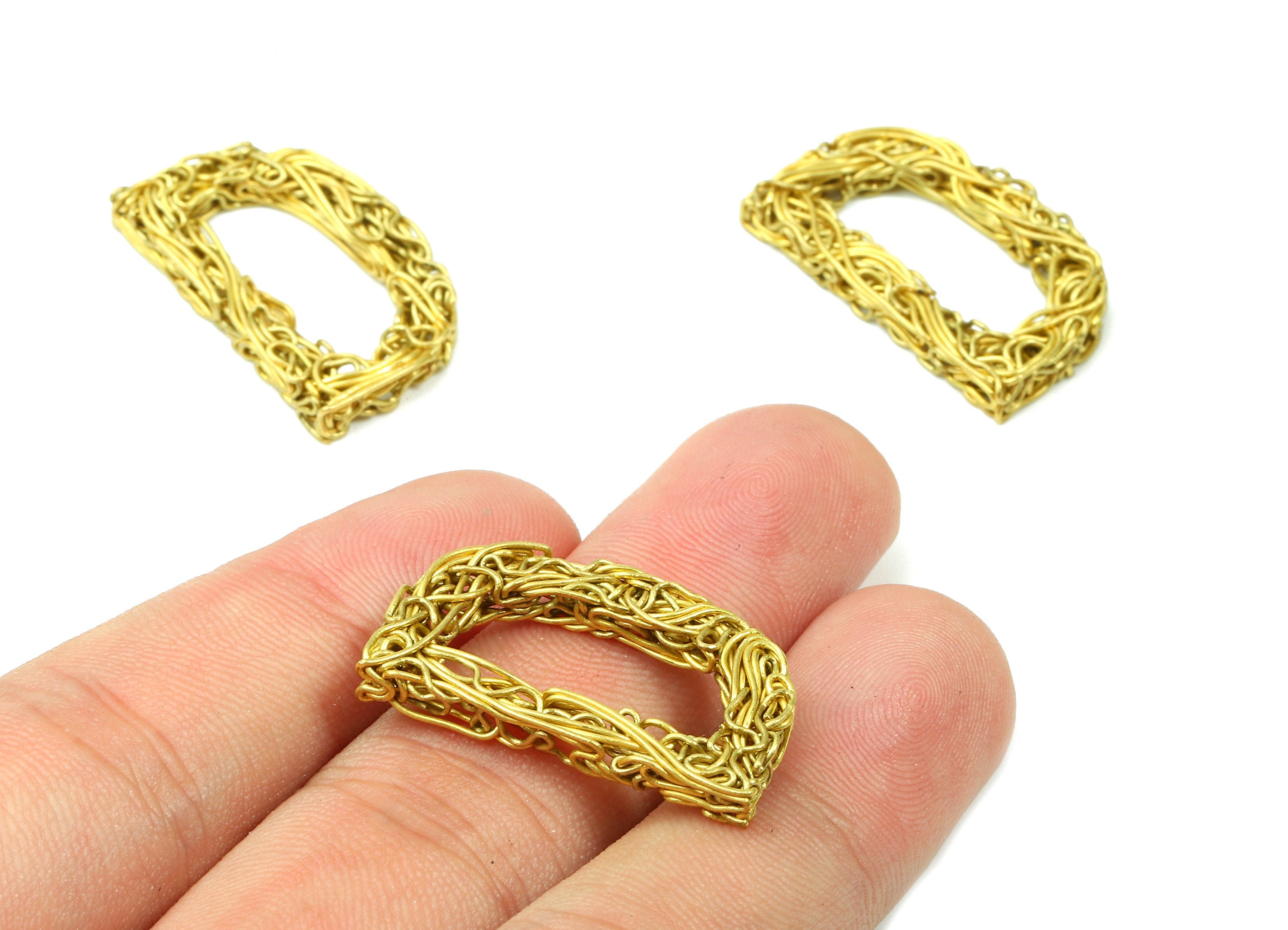 Brass D letter Pendant - Raw Brass Hammered Wire Letter D Alphabets Charms - Jewelry Supplies - 27.91x17.03x3.79mm - PP2922 - DOMEDBAZAAR