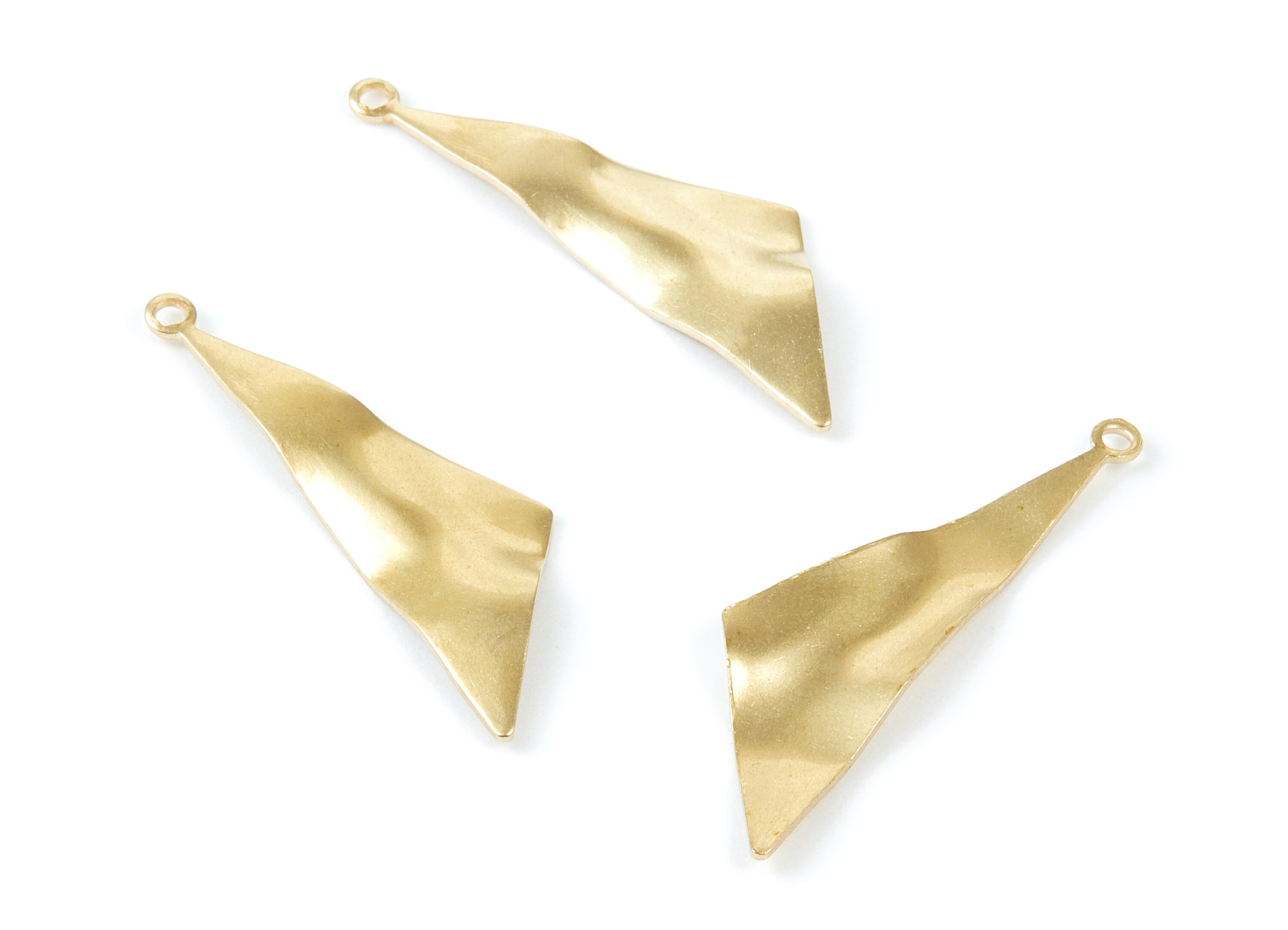 Brass Triangle Charms - Raw Brass Triangle Pendant With 1 Hole - Earring Finddings - Jewelry Supplies - 40x12x0,88mm - PP1840 - DOMEDBAZAAR