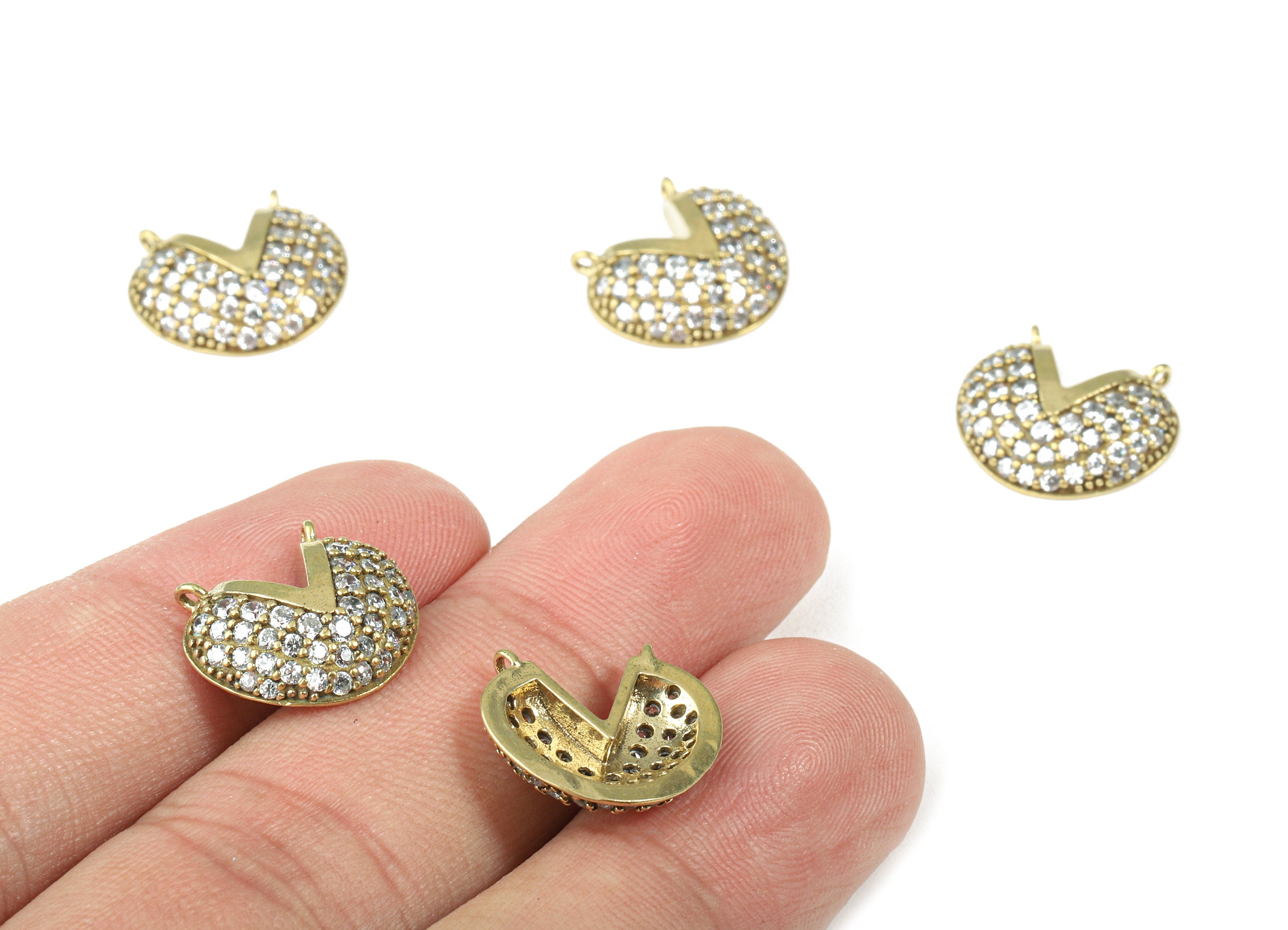 Brass V Heart Connectors - Zincons V Heart Necklace and Pendant - 2 Holes - Jewelry Supplies - 15.23x13.22x3.51mm - PP2983 - DOMEDBAZAAR