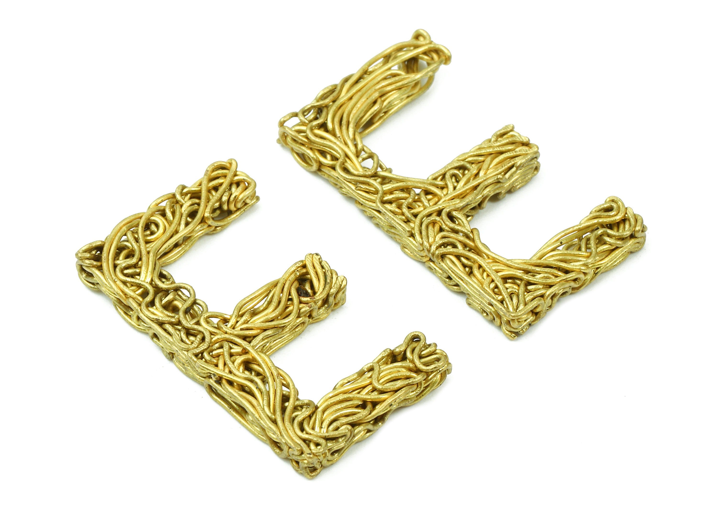 Brass E letter Pendant - Raw Brass Hammered Wire Letter E Alphabets Charms  - Jewelry Supplies - 28.05x15.83x3.1mm - PP2923 - DOMEDBAZAAR