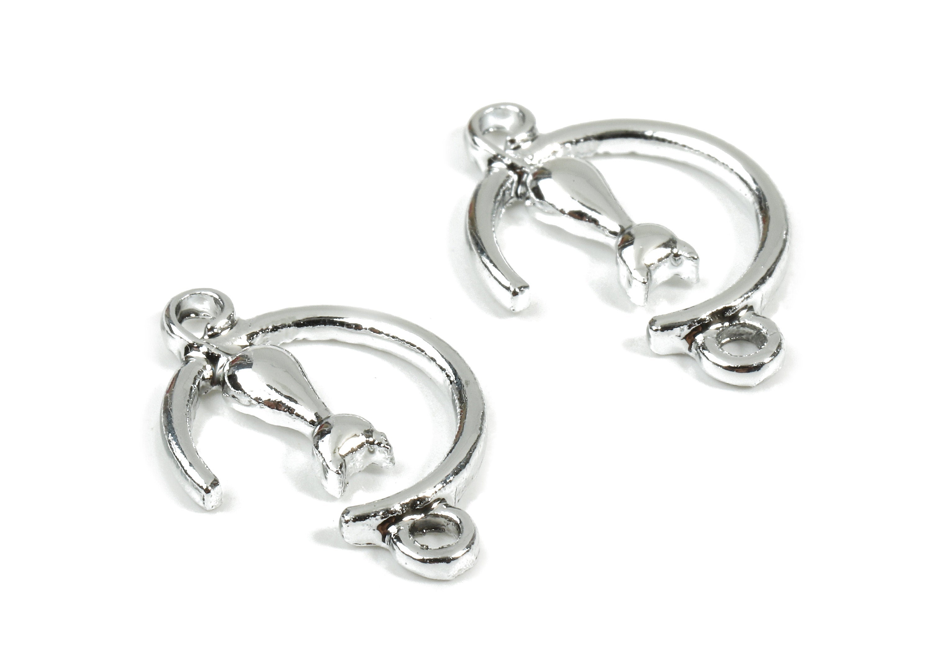 Alloy Cat Charms - Zinc Alloy Cat Earrings and Pendant - Silver Tone Plated - Earring Findings -  20.07x13.43x2.35mm - ZZ1533 - DOMEDBAZAAR