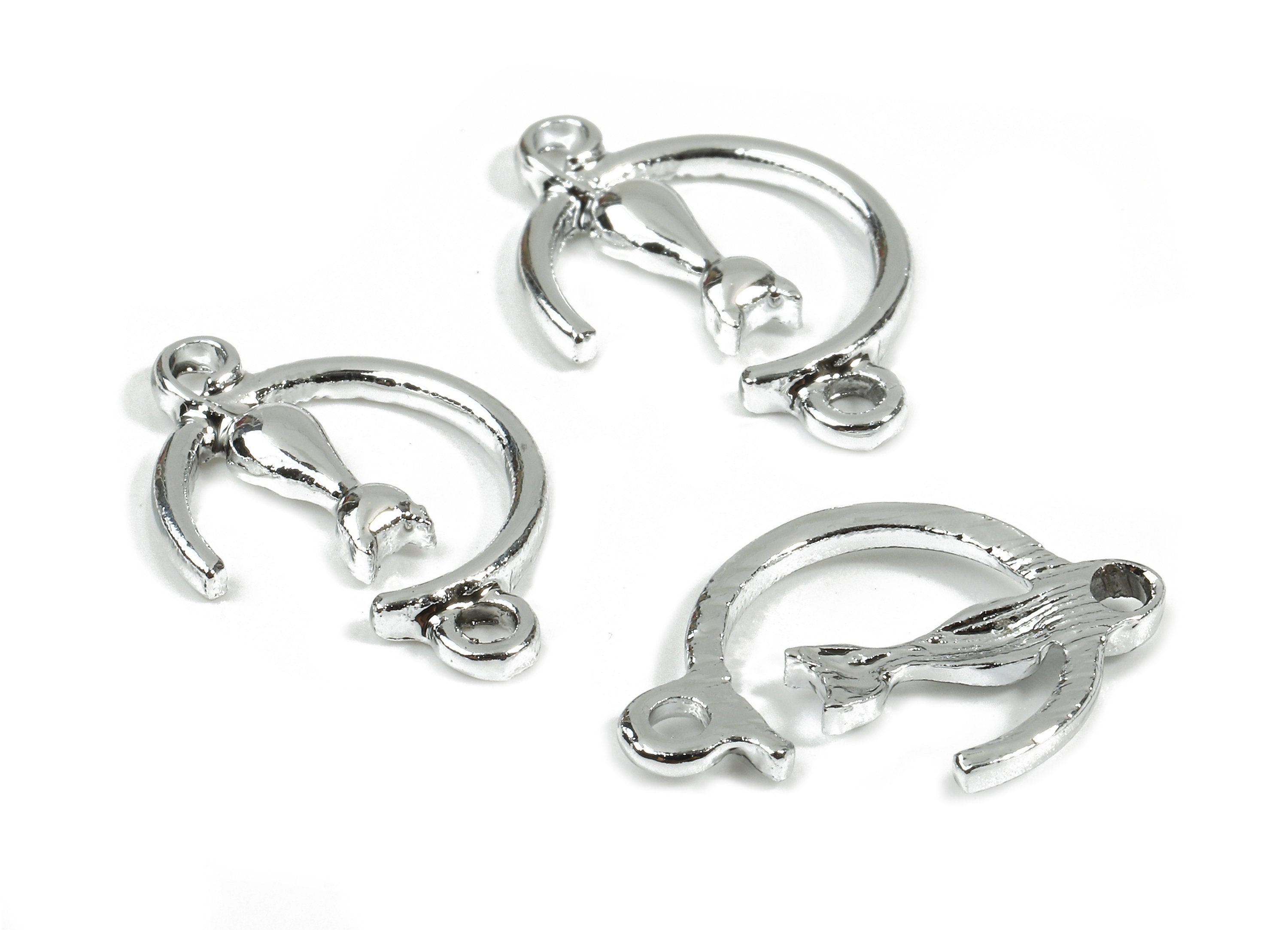 Alloy Cat Charms - Zinc Alloy Cat Earrings and Pendant - Silver Tone Plated - Earring Findings -  20.07x13.43x2.35mm - ZZ1533 - DOMEDBAZAAR