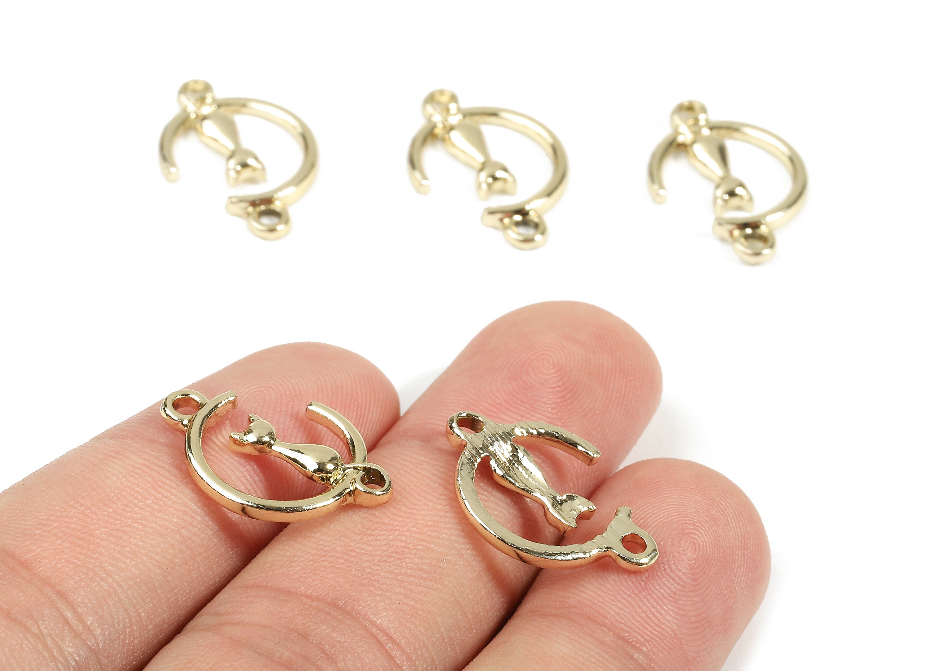 Alloy Cat Charms - Zinc Alloy Cat Earrings and Pendant - Gold Tone Plated - Earring Findings - 20.07x13.43x2.35mm - ZZ1532 - DOMEDBAZAAR