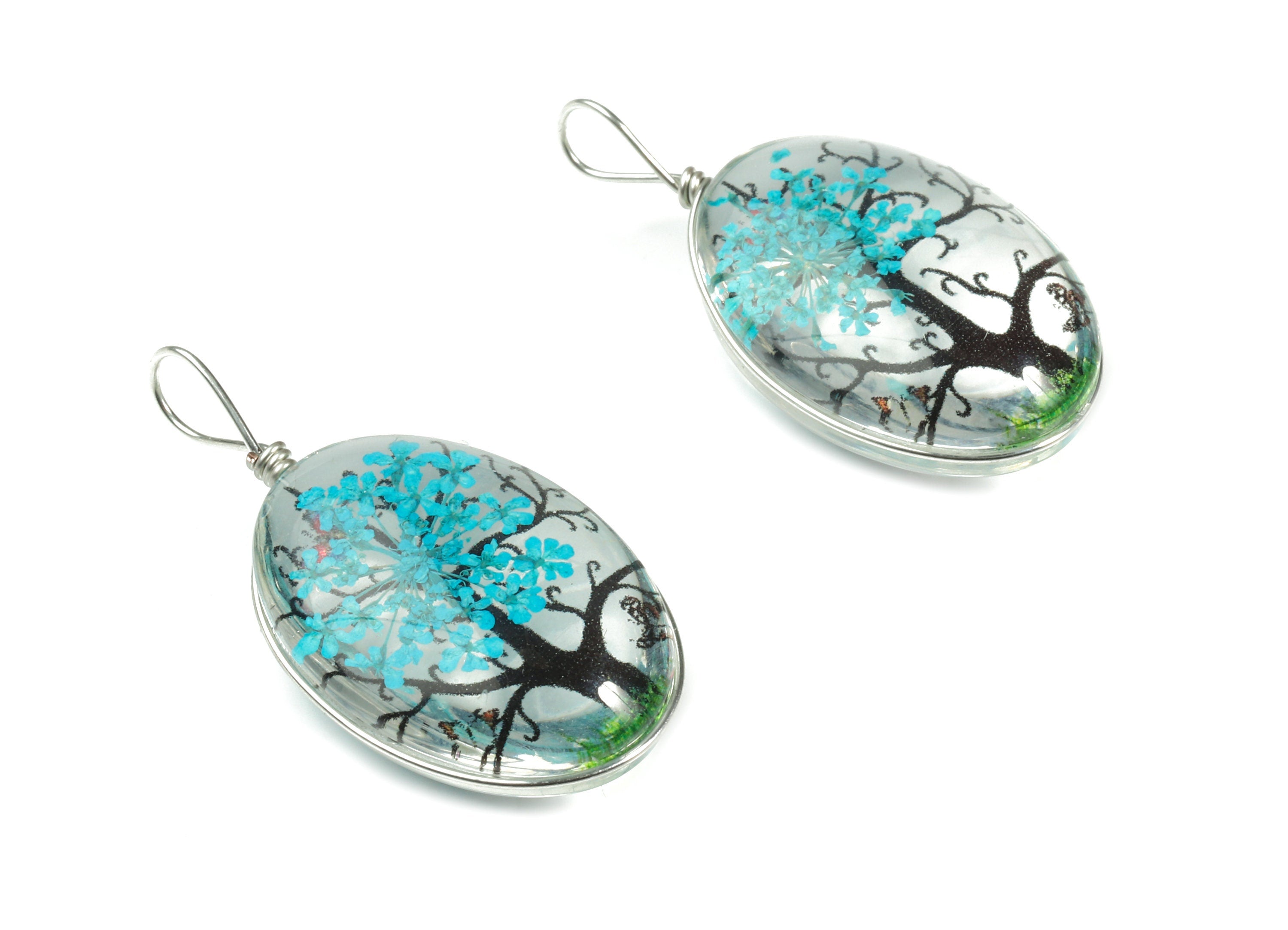 Real Flower Tree Pendant - Pressed Blue Flower in Oval Glass - Handmade Pressed Natural Flower Jewelry - 36.74x18.55x10.53mm - GS1034D - DOMEDBAZAAR