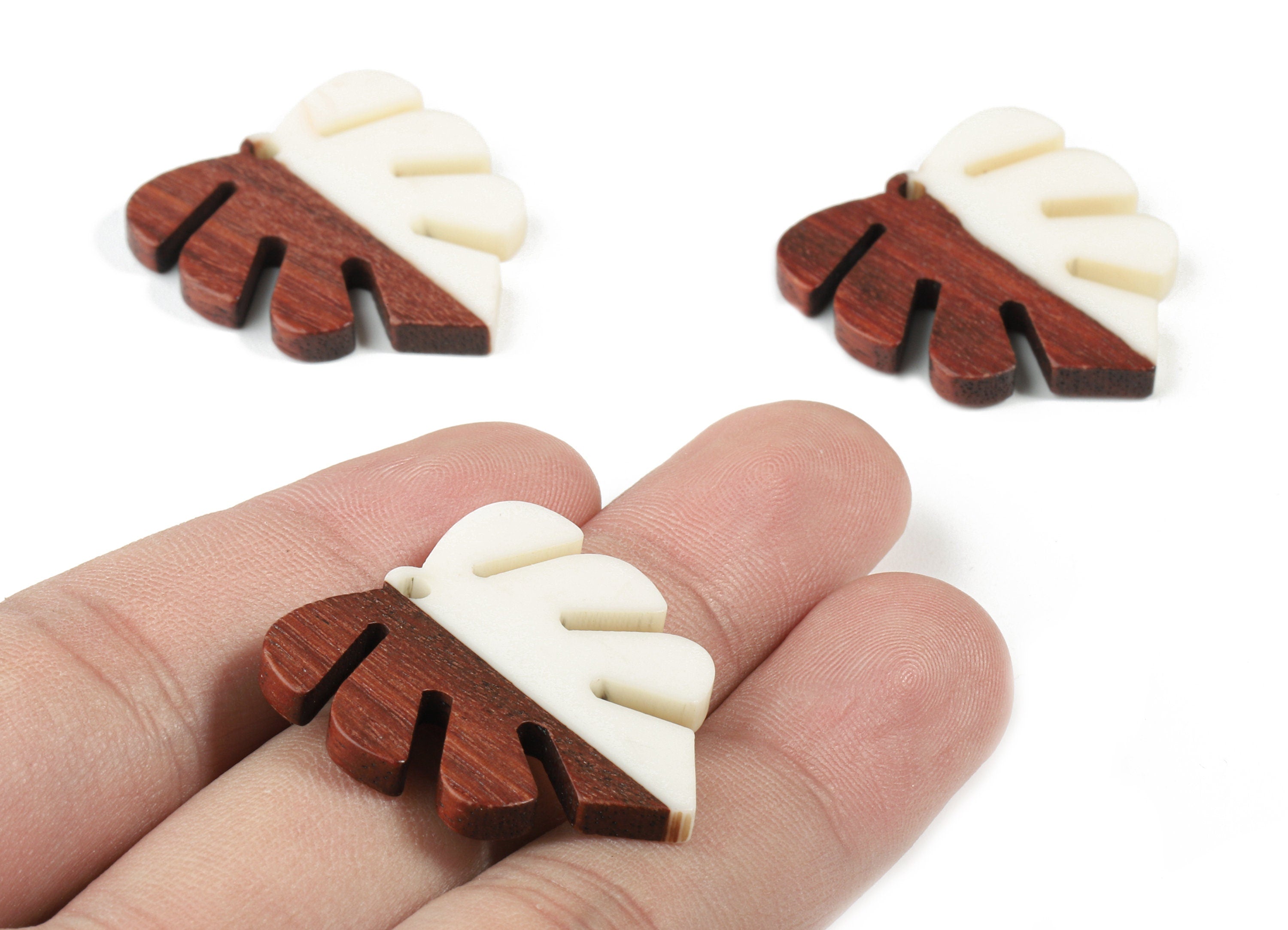 Epoxy Redwood Monstera Charm - Epoxy Resin Wood Leaf Pendant -  Redwood and Resin Necklace - Jewelry Supplies - 30.45x28.25x3.83mm - BB1094H - DOMEDBAZAAR