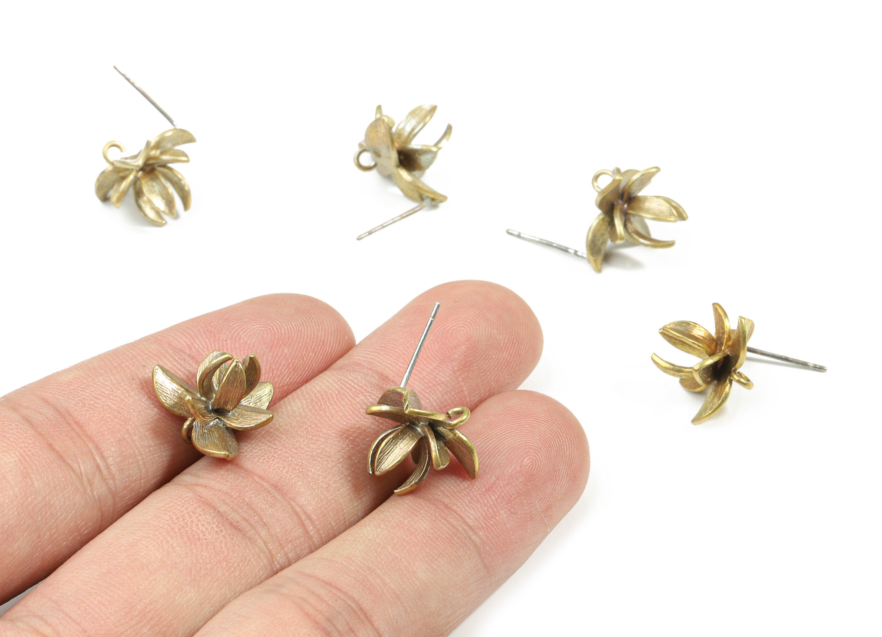 Brass Flower Earring Stud With Loop - Raw Brass Flower Earring Post - 325 Real Silver Stud - Jewelry Supplies - 10.01x14.25x1.18mm - PP3241 - DOMEDBAZAAR