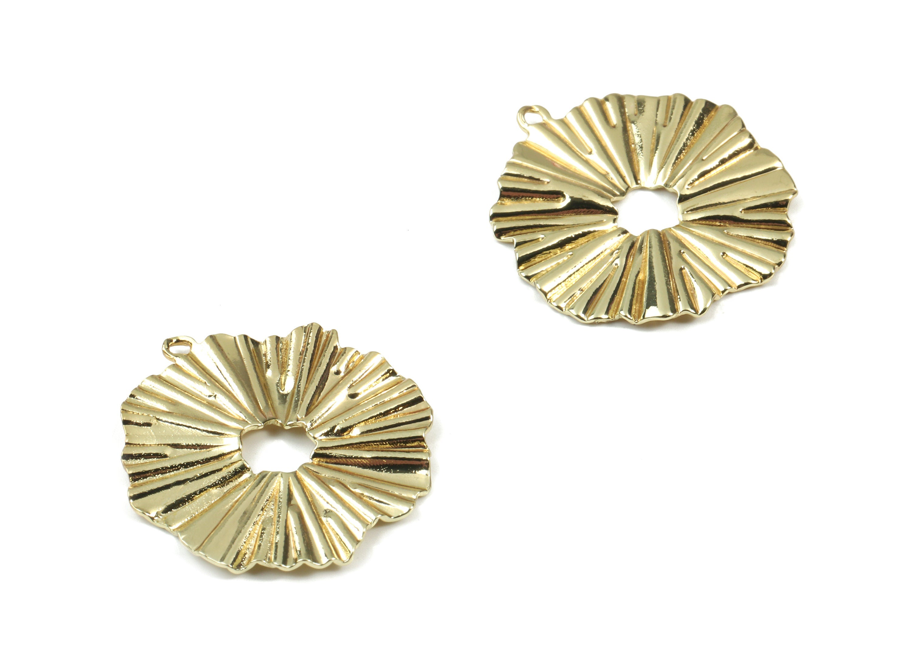 Brass Round Earring Charms - Gold Wavy Pendant - Earring Findings - Jewelry Supplies - 19.44x17.22x0.52mm - PP2286G - DOMEDBAZAAR