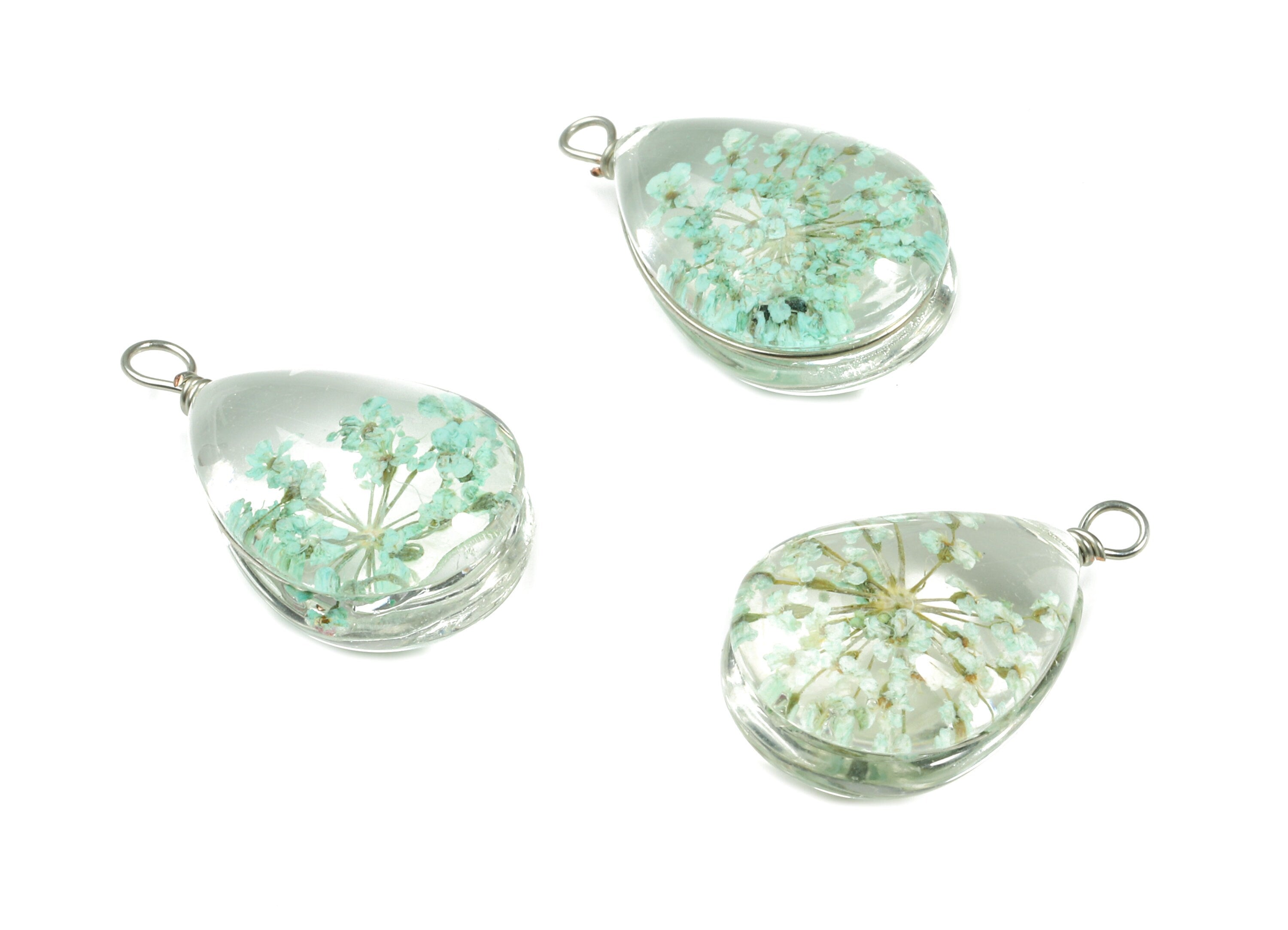 Real Flower Pendant - Pressed White Flower in Drop Glass - Handmade Pressed Natural Flower Jewelry - 21.9x12.91x9.39mm - GS1036B - DOMEDBAZAAR