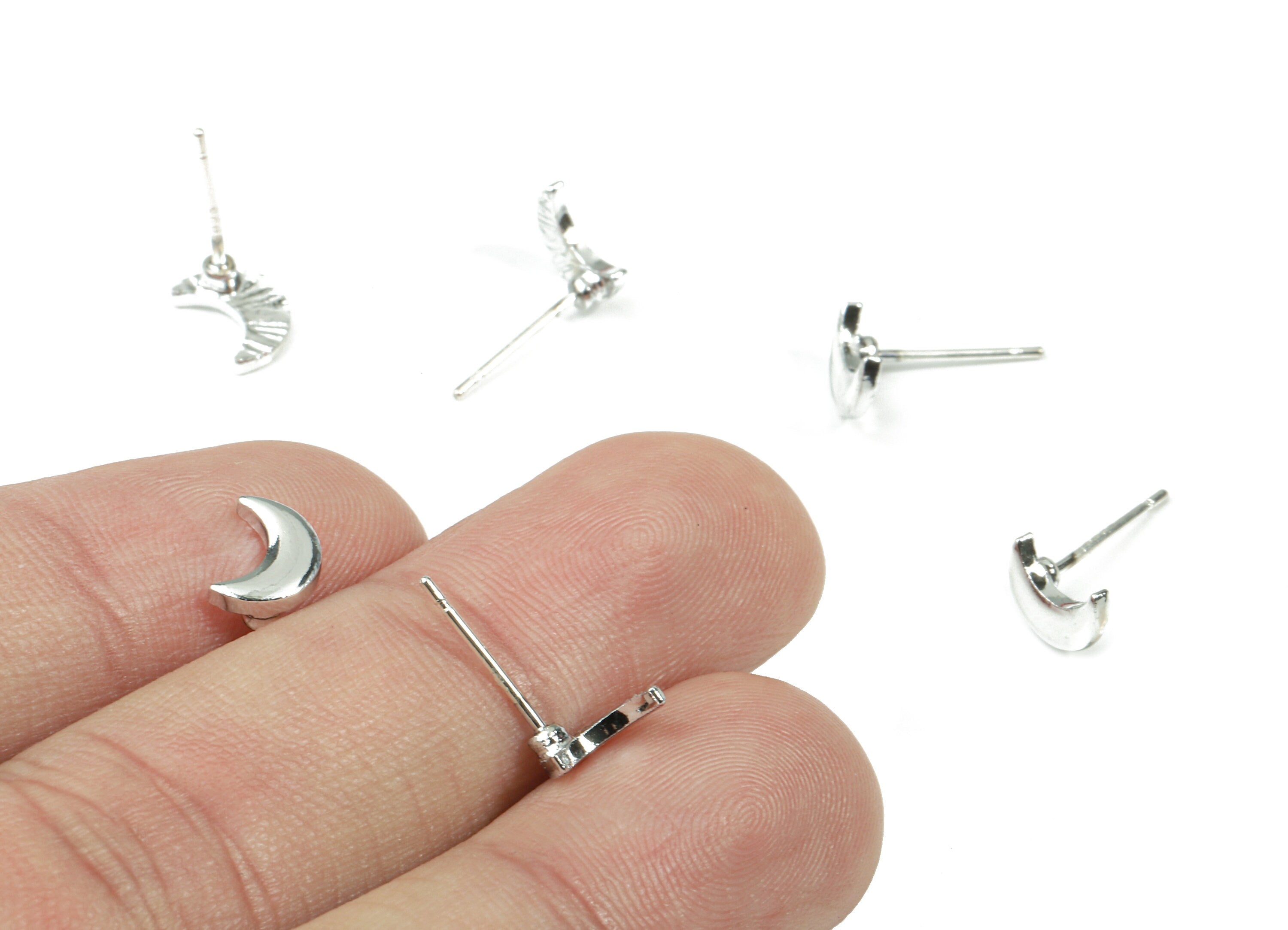 Alloy Crescent Earring Stud - Moon Earring Post - Silver Tone - Earring Post - Jewelry Supplies - 7.67x5.6x1.43mm - ZZ1591S - DOMEDBAZAAR