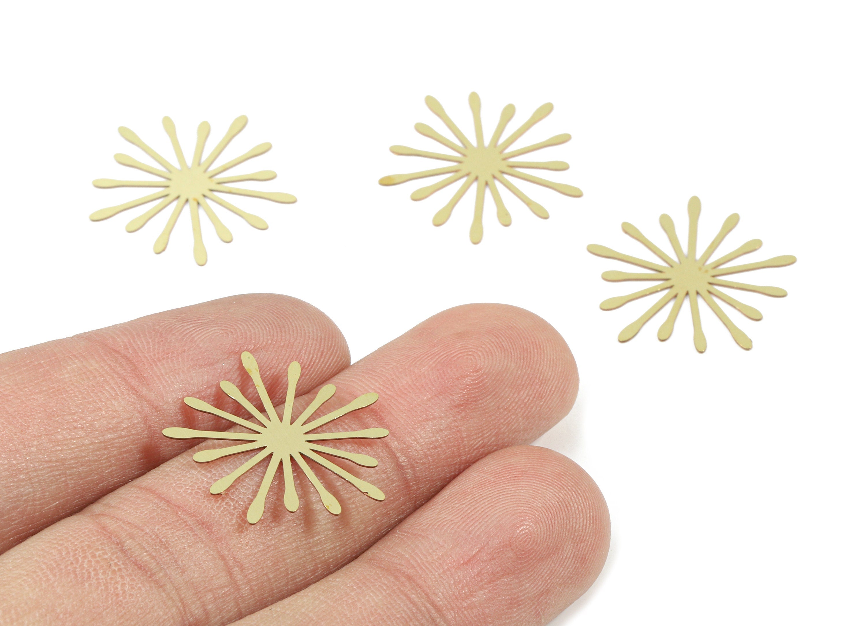 Brass Sun Blank - Raw Brass Sun Blank - Brass Stamping Tag - Brass Blank Findings - Jewelry Supplies - 21.1x21.3x0.33mm - JJC10163 - DOMEDBAZAAR