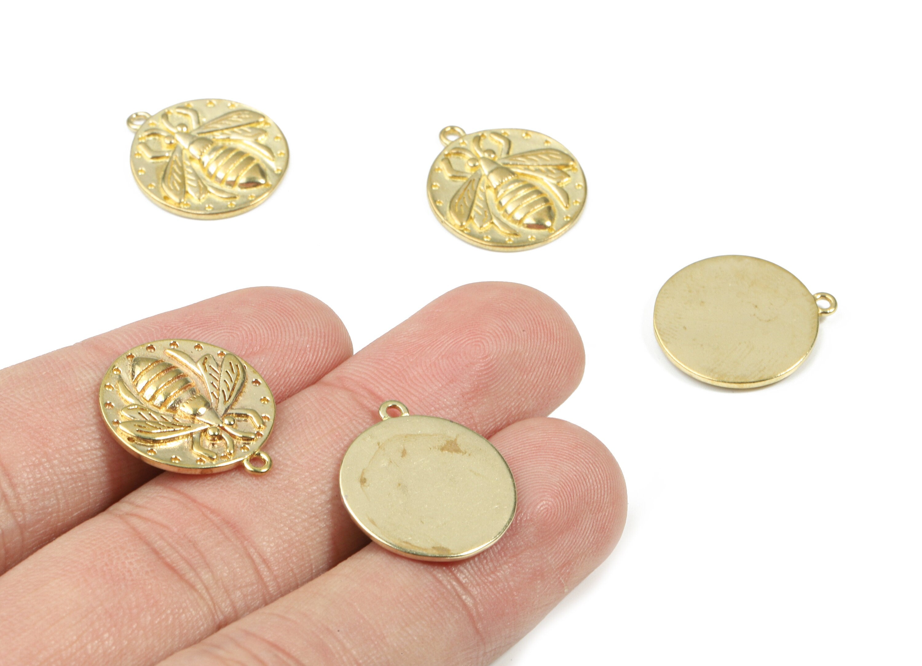 Brass Bee Round Earring Charms - Raw Brass Bee Pendant - Earring Findings - Jewelry Supplies - 19.12x16.94x1.95mm - PP3270 - DOMEDBAZAAR
