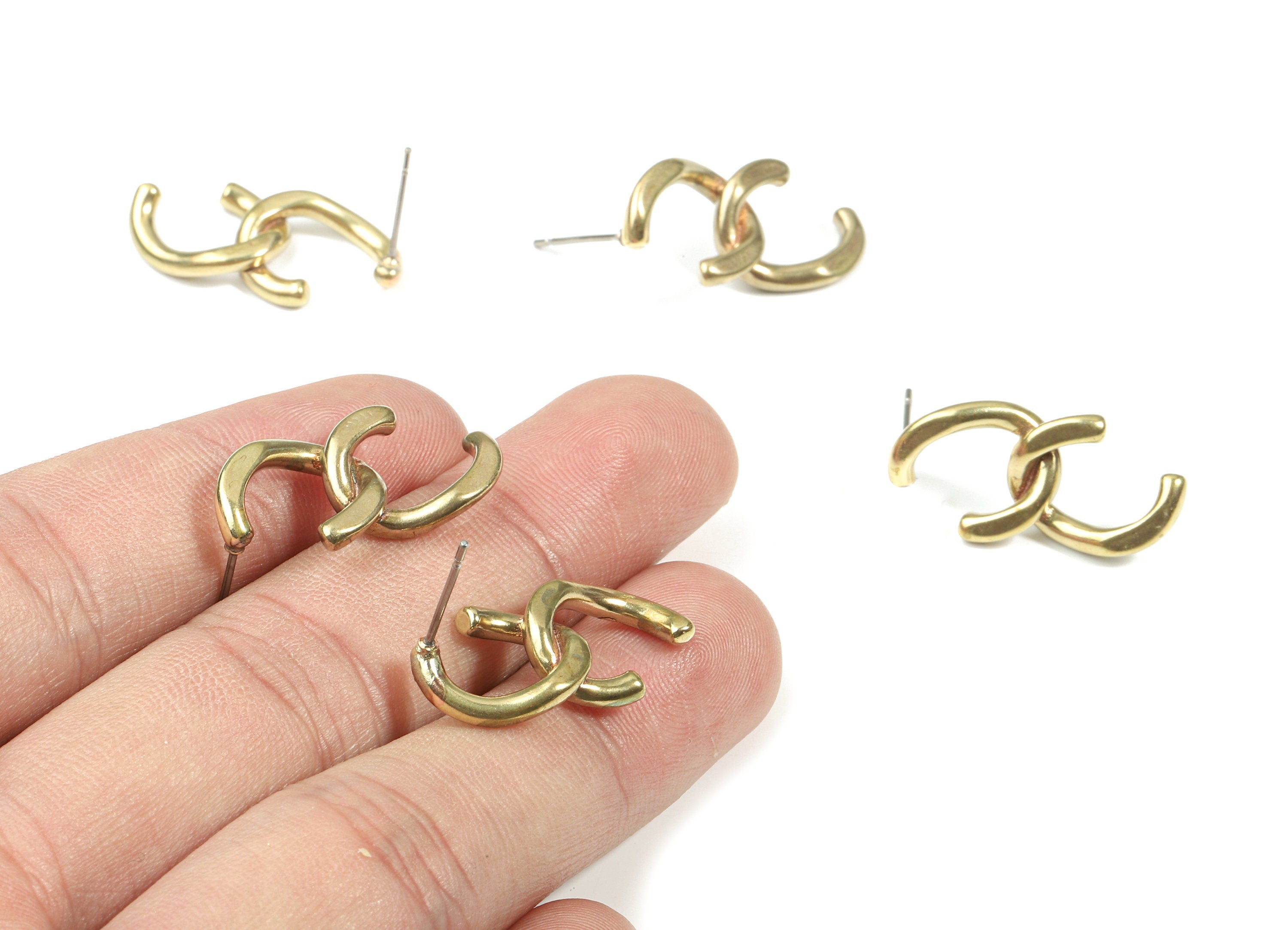 Brass Broom Earring Stud - Raw Brass Curb Chain Earring Post - Surgical Stud - Jewelry Supplies - 25.12x12.79x2.62mm - PP3294 - DOMEDBAZAAR