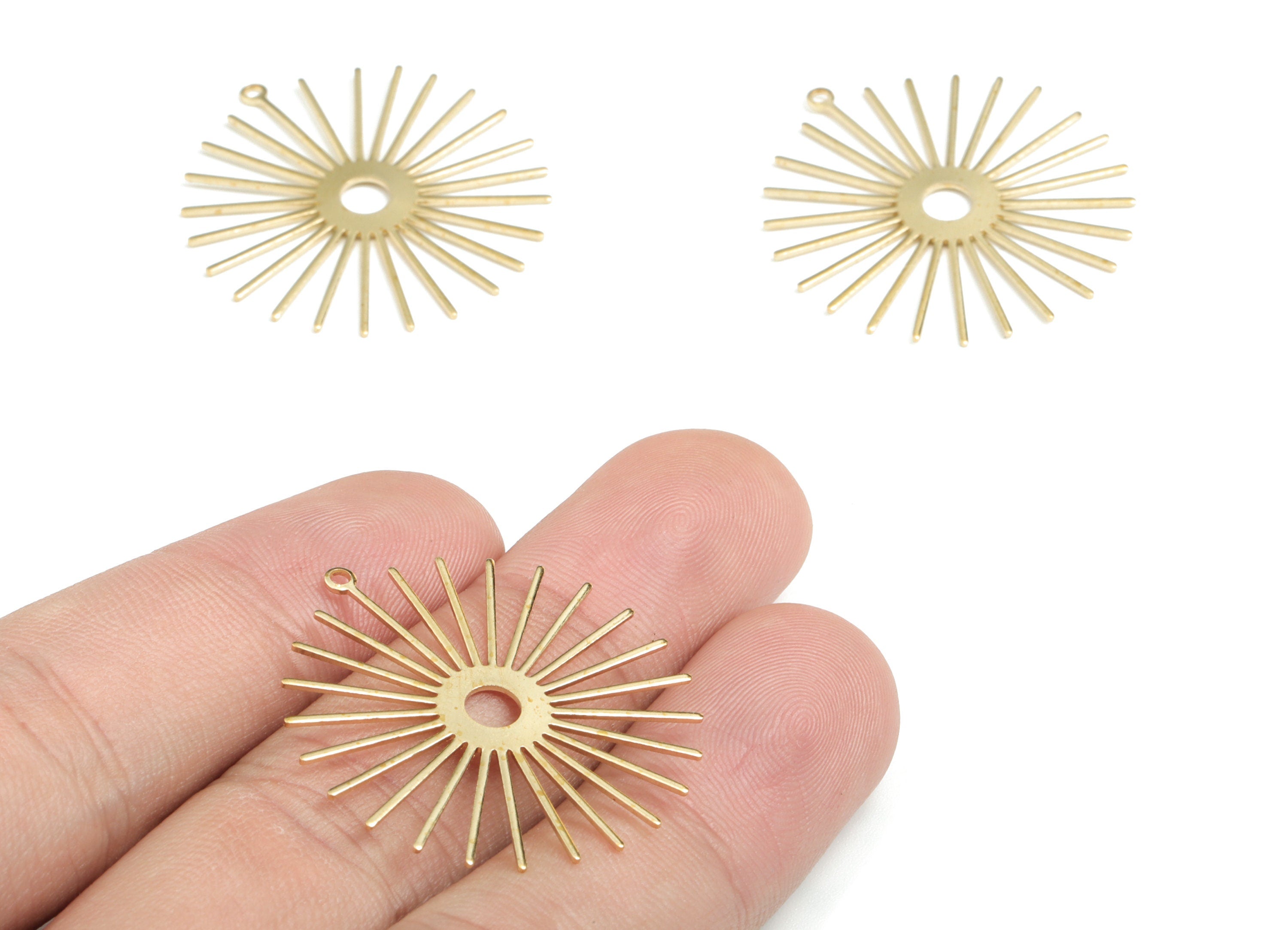 Brass Sun Earring Charms - Raw Brass Star Pendant - Earring Findings - Jewelry Supplies - 31.91x29.88x0.65mm - PP3571 - DOMEDBAZAAR