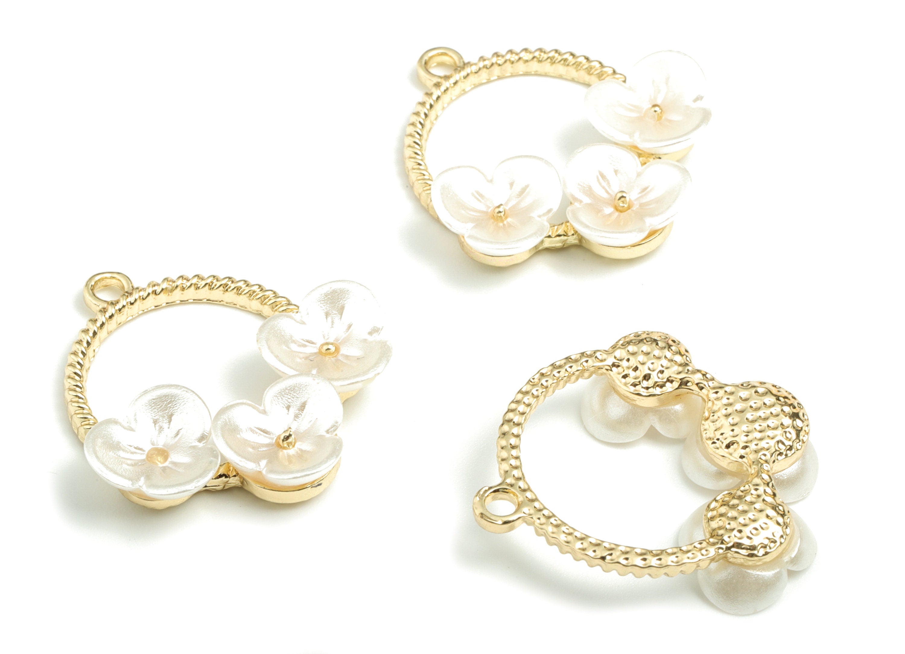 Alloy Hoop Earring Charms - Gold Alloy Flower Circle Pendant - Gold Tone Plated Alloy - Jewelry Supplies - 27.82x25.59x5.19mm - ZZ1737 - DOMEDBAZAAR