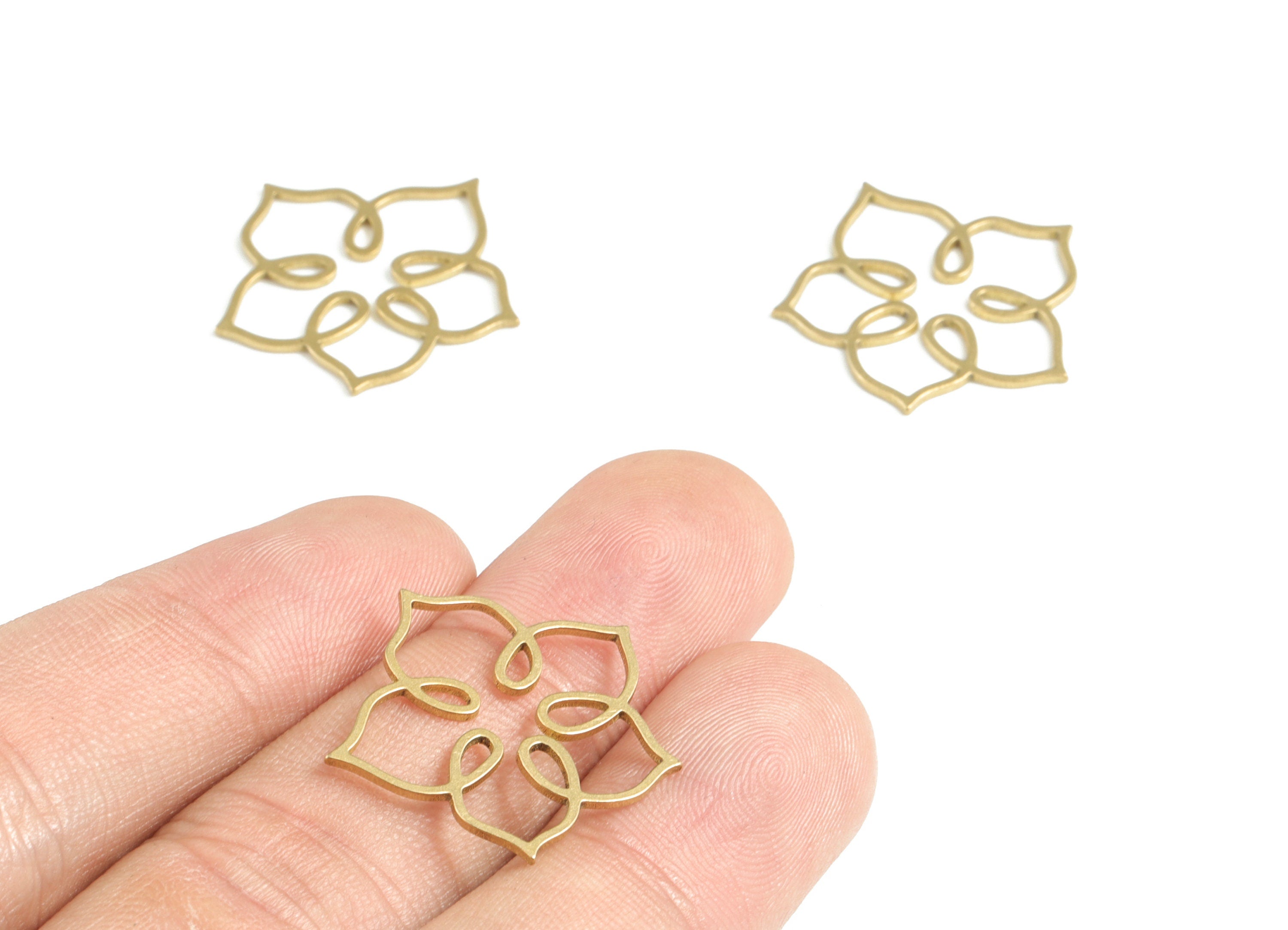 Brass Flower Earring Charms - Raw Brass Flower Pendant - Earrings Finding - Jewelry Supplies - 23.47x21.96x0.83mm - PPM3117 - DOMEDBAZAAR