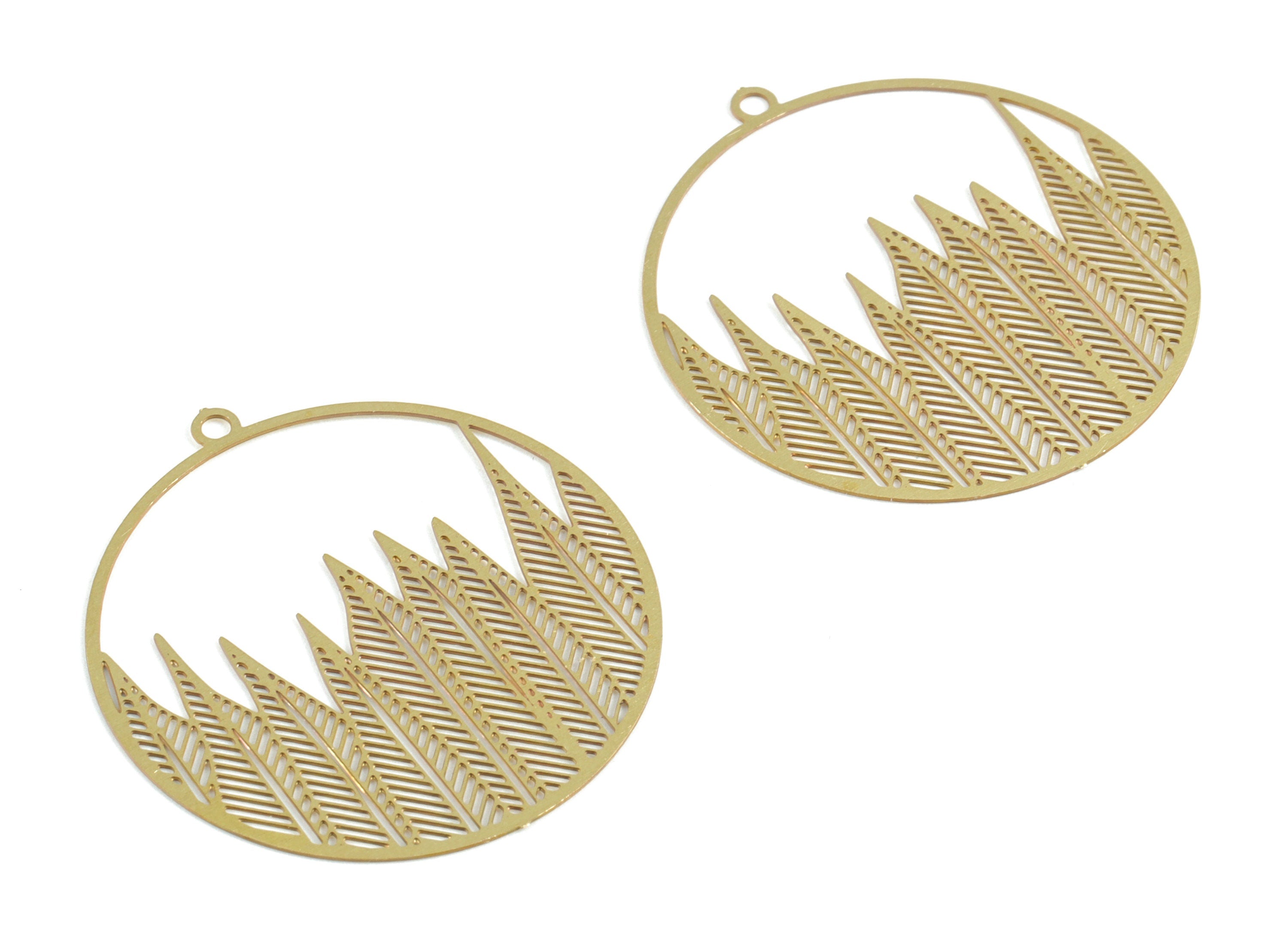 Brass Leafs Circle Earring Charms - Raw Brass Leafs Round Pendant - Earring Findings - Jewellery Supplies - 29.7x27.87x0.3mm - JJB6292 - DOMEDBAZAAR