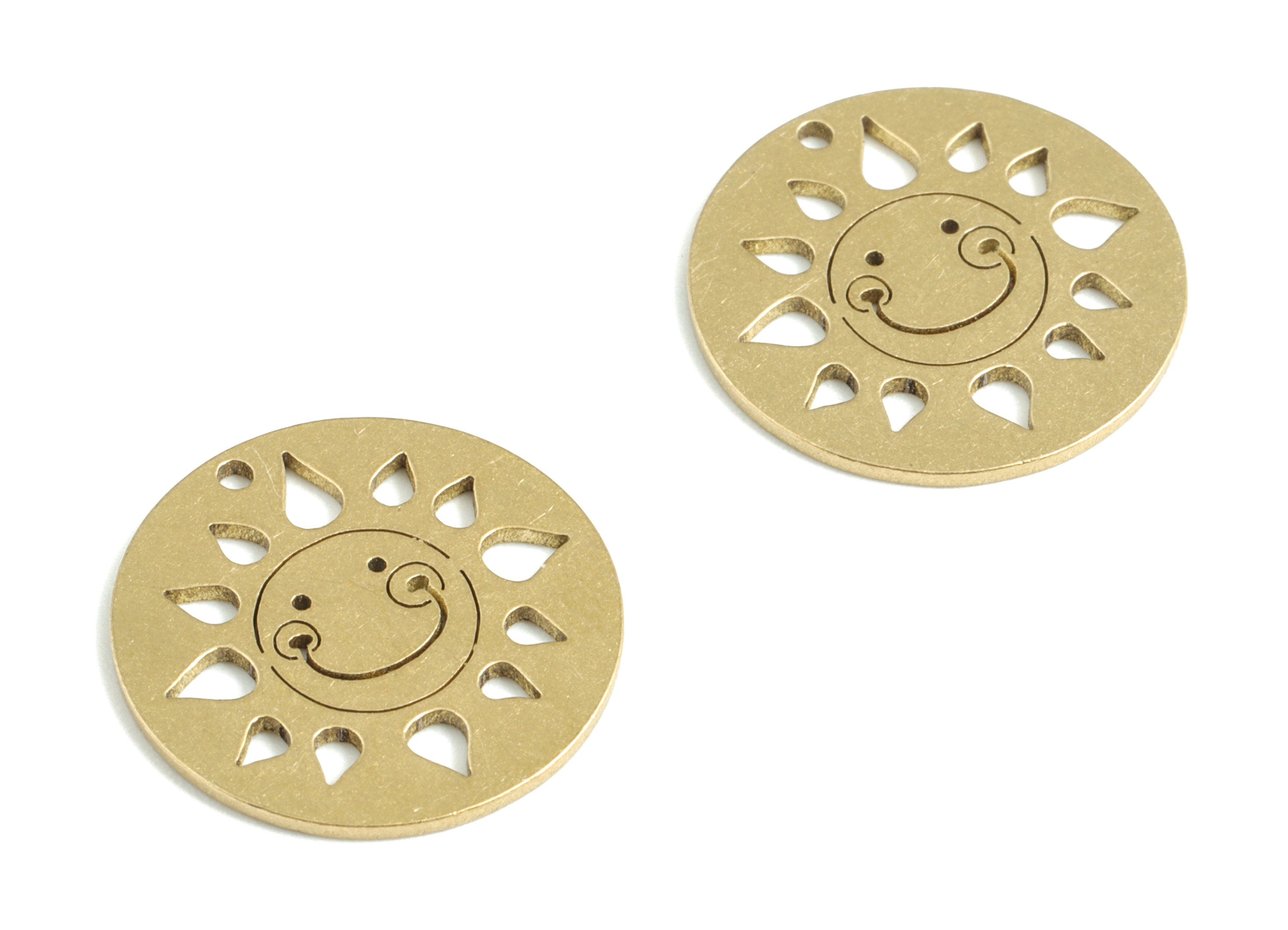 Brass Round Earring Charms - Raw Brass Circle Sun Pendant - Earrings Finding - Jewelry Supplies - 17.47x17.47x0.82mm - PPM3120 - DOMEDBAZAAR