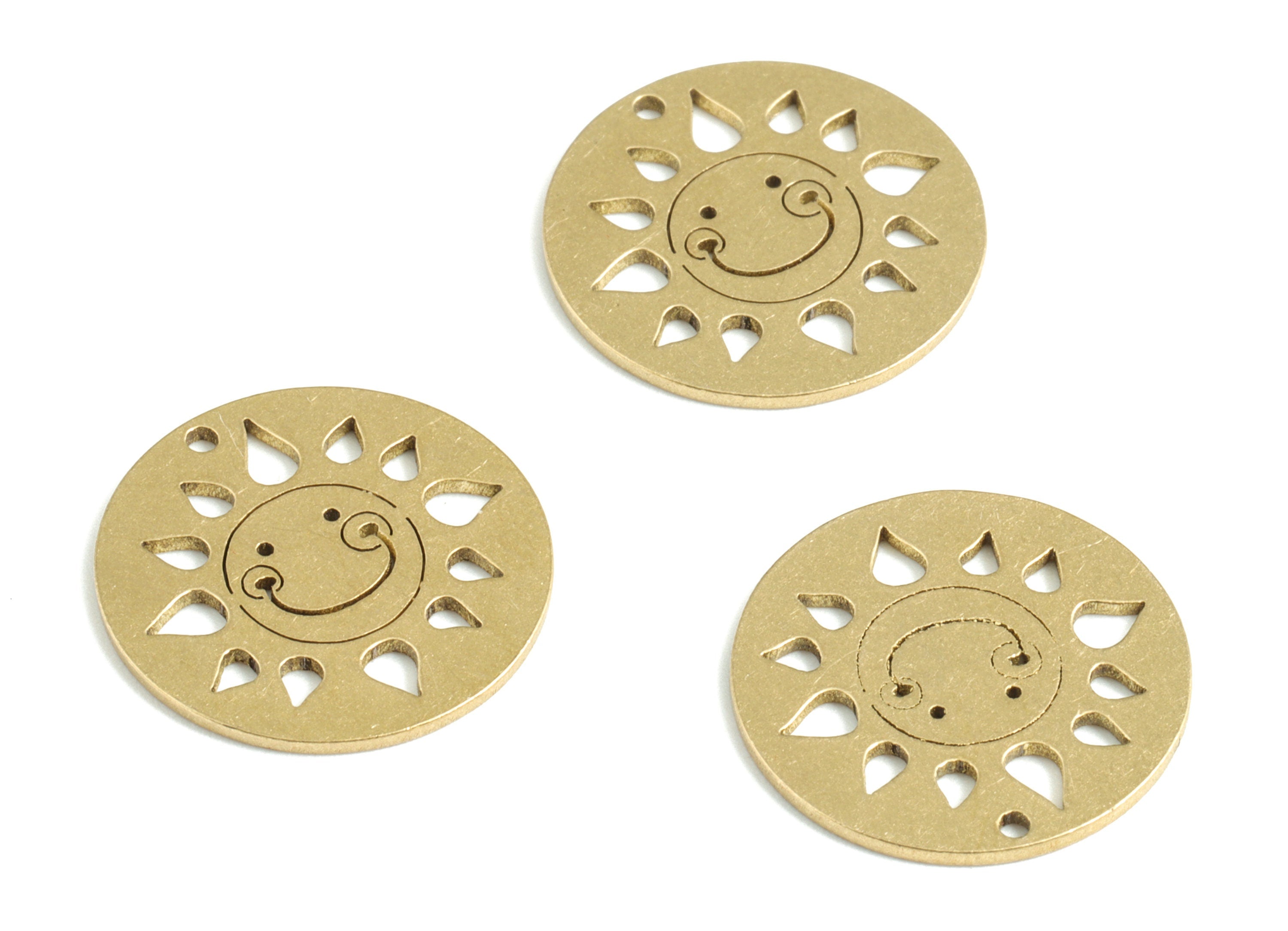 Brass Round Earring Charms - Raw Brass Circle Sun Pendant - Earrings Finding - Jewelry Supplies - 17.47x17.47x0.82mm - PPM3120 - DOMEDBAZAAR
