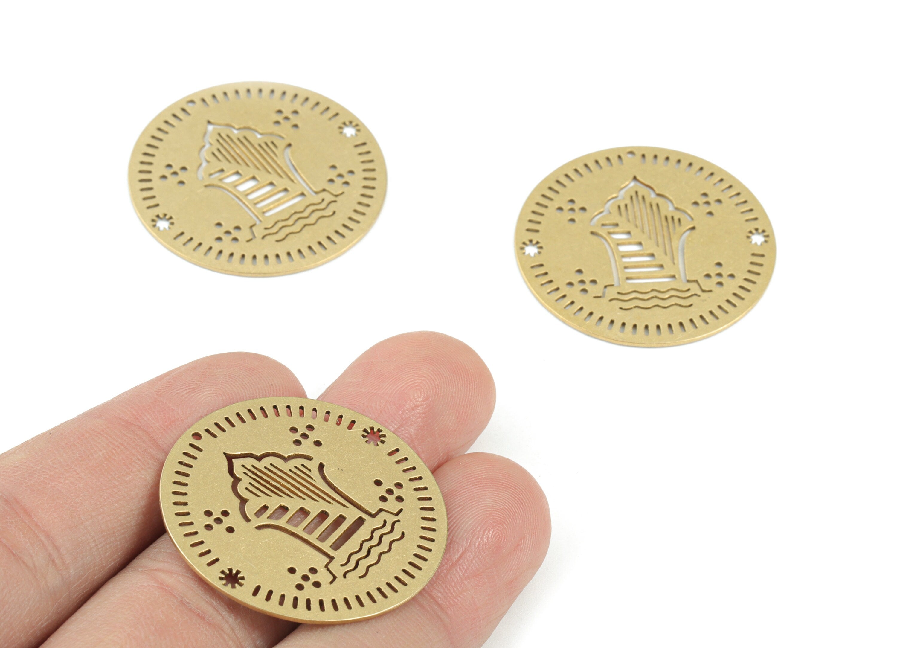 Brass Round Earring Charms - Raw Brass Wavy Circle  Charms - Jewelry Making Supplies - 32x32x0.7mm - PPM3687 - DOMEDBAZAAR