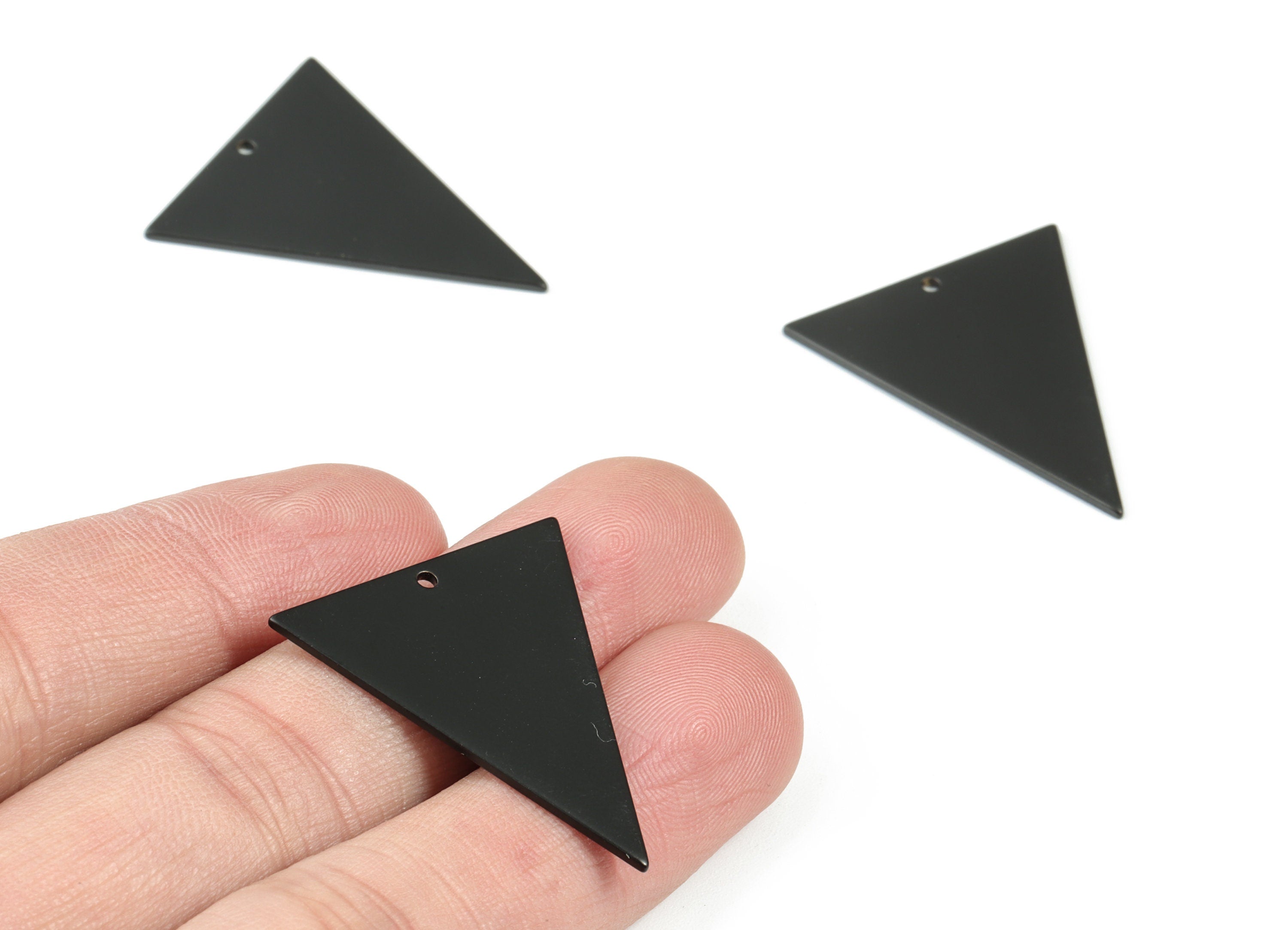 Personalized stamping blank - Black Triangles Pendant - Matte Black Brass Triangle Earring Charms   - 31.68x26.78x1.04mm - PP2121B - DOMEDBAZAAR
