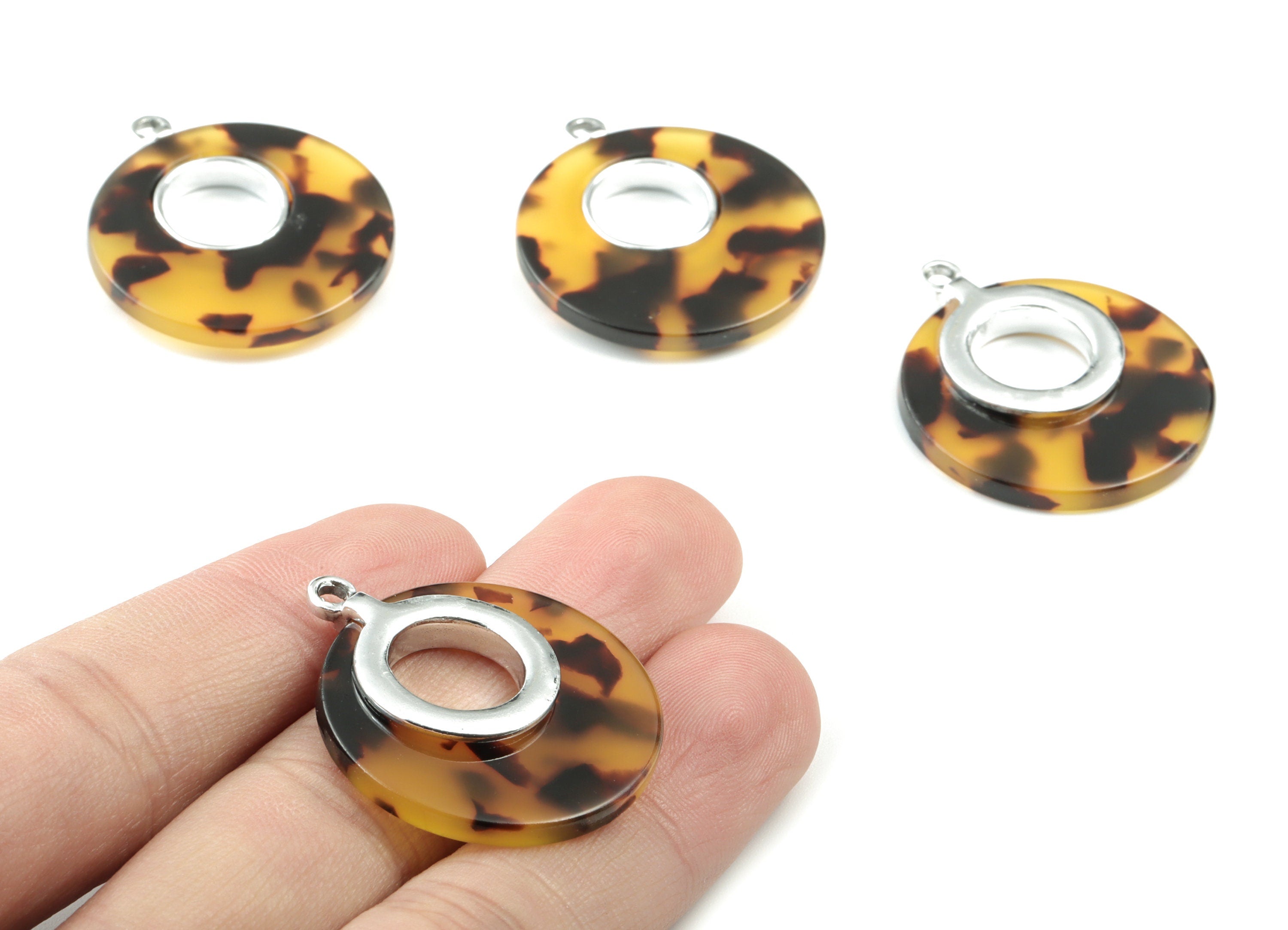 Acetate Alloy Round Earring Charm - Silver Alloy Tortoise Shell Charms - Tortoise Shell Circle Pendant - 33.15x28.74x4.5mm - AC1186-A02S - DOMEDBAZAAR