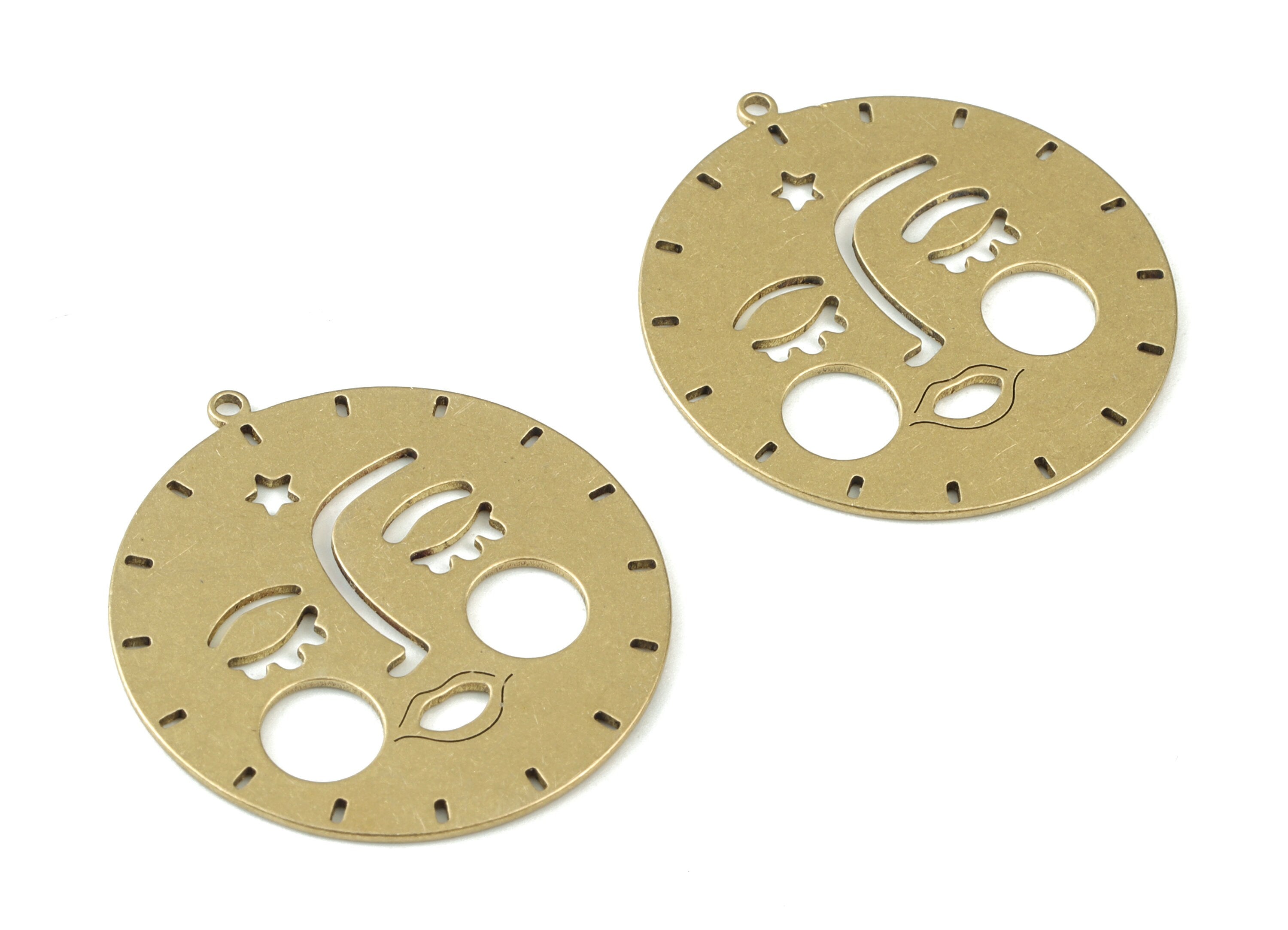 Round Sun Face Pendant - Raw Brass Asleep Sun Star Earring  Charms - Asleep Face Sun Charm - Jewelry Supplies - 32x30x0.8mm - PPM3509 - DOMEDBAZAAR