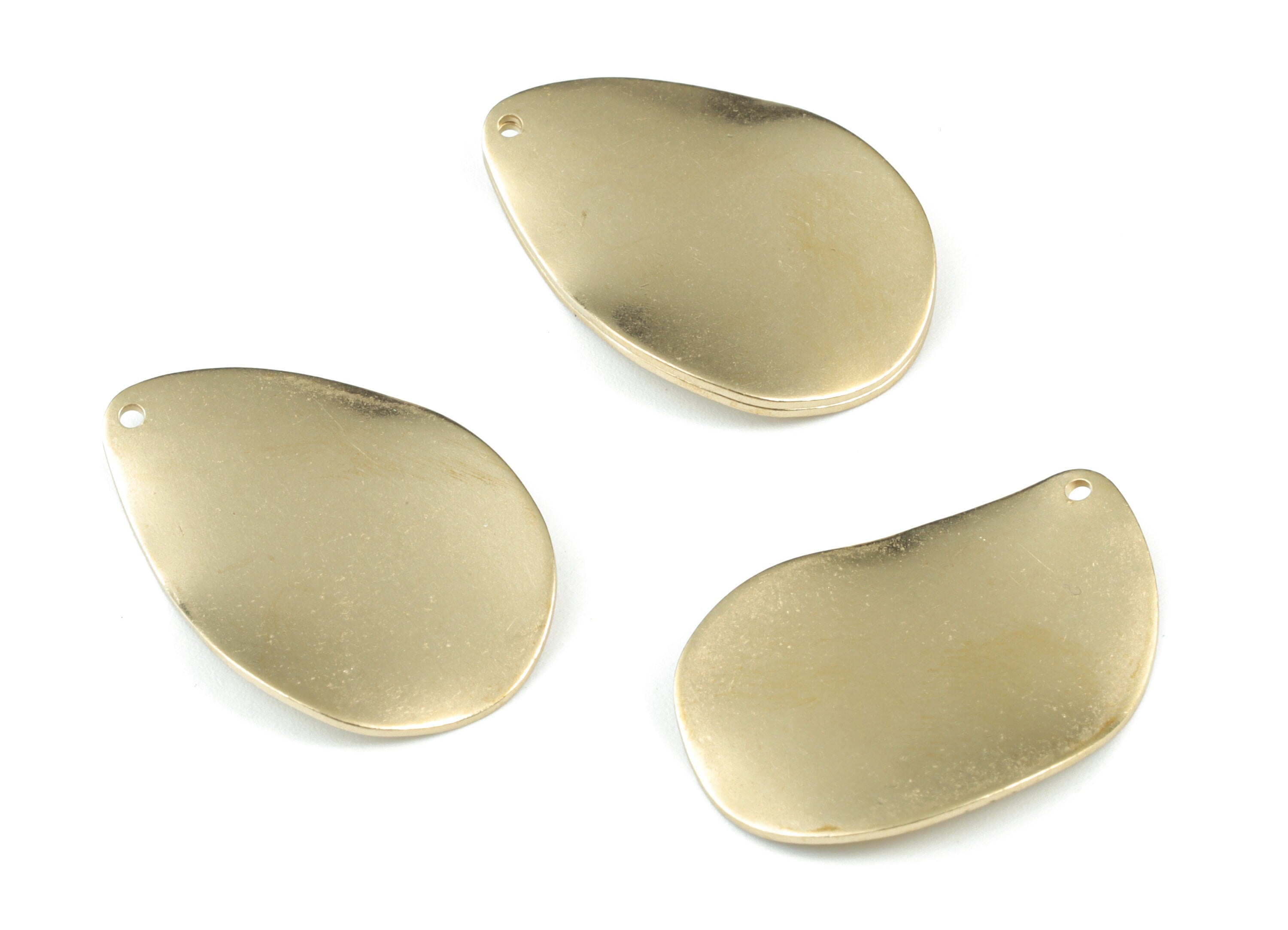 Personalized stamping blank - Brass Oval Wavy Earring Charms - Raw Brass Wavy Oval Pendant - Earring Findings- 32.68x22.03x1.67mm - PP3612 - DOMEDBAZAAR