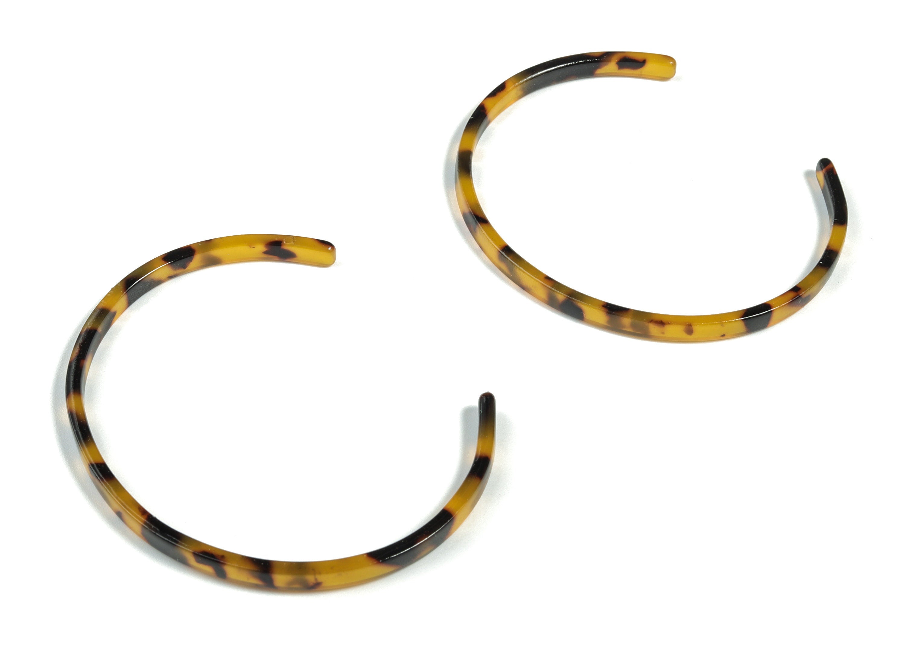 Acetate Acrylic Cuff Bracelet - Tortoise Shell Cuff Bracelet - Circle Bracelet - Color Code: A02 - 64.31x52.42x3.58mm - AC2181-A02 - DOMEDBAZAAR