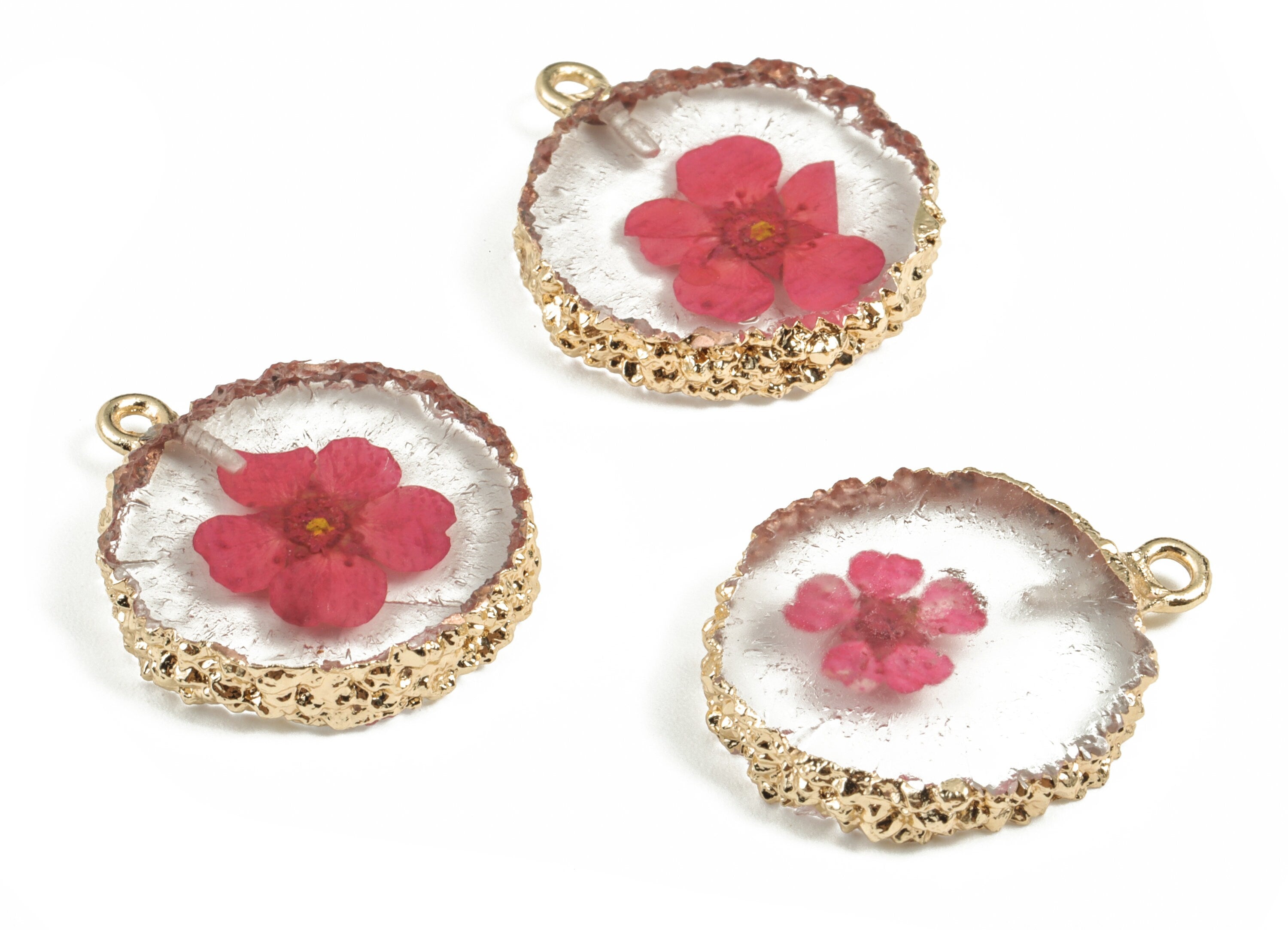 Resin Round Earring Charms - Resin Real Flower Pendant - Gold Tone Plated Resin - Jewelry Supplies - 24.66x20.52x4.18mm - RC1140 - DOMEDBAZAAR