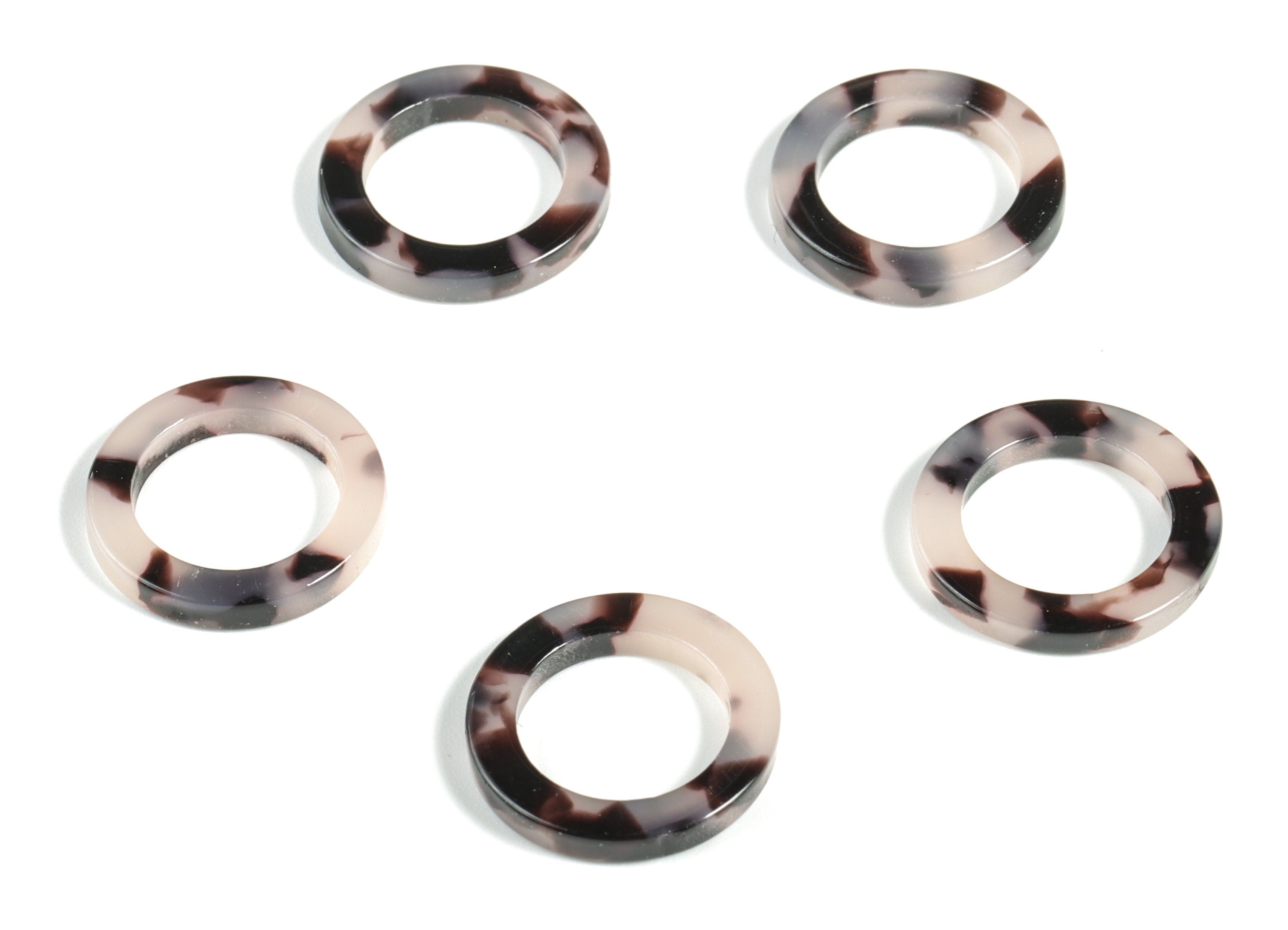 Acetate Acrylic Blonde Tortoise Shell Charms - Circle Shaped Pendant - Flat Cable Chain - Color Code: A07 - 16.7x16.7x2.58mm - AC1157-A07 - DOMEDBAZAAR
