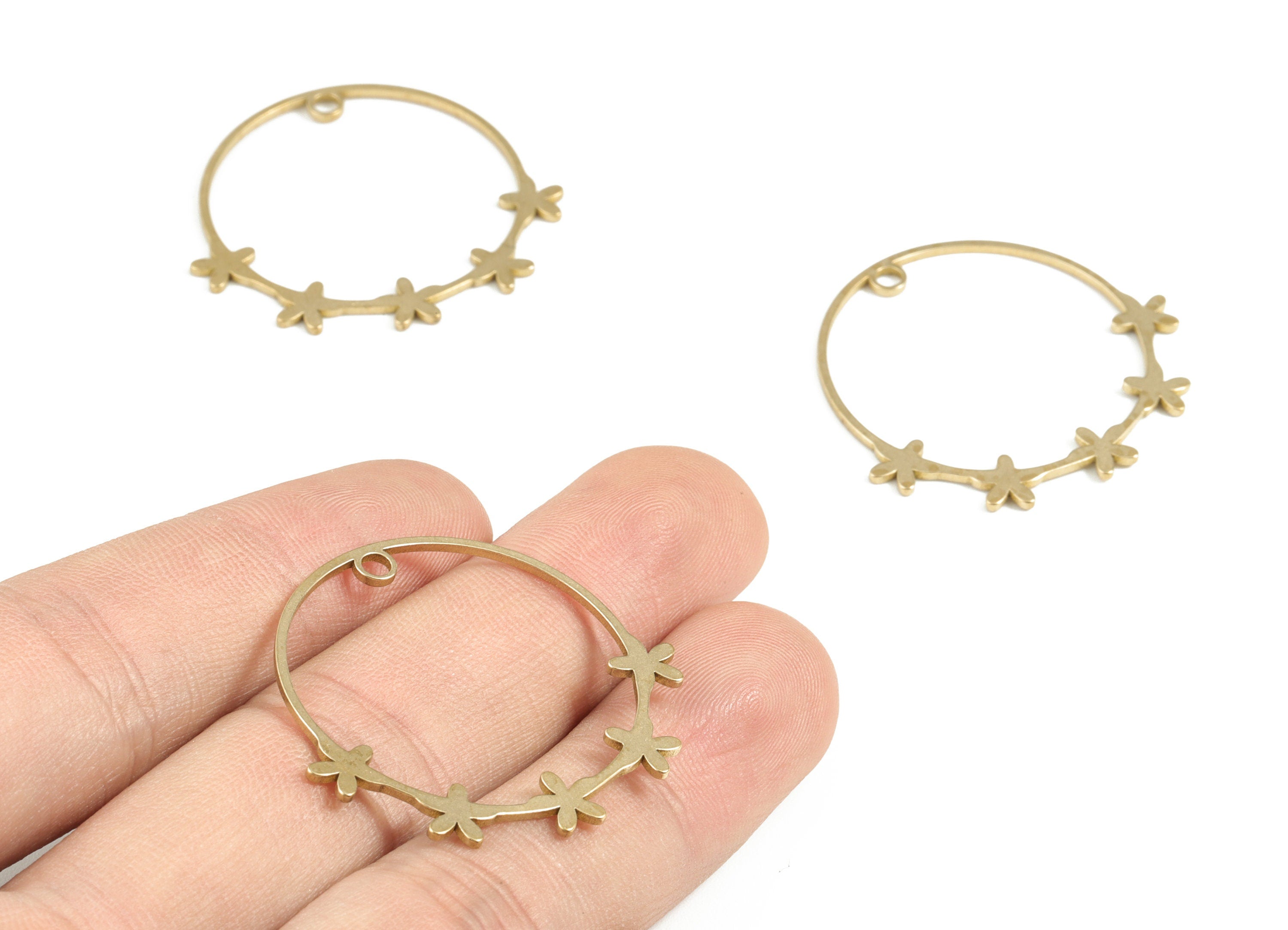 Brass Circle Earring Charms - Raw Brass Circle Star Pendant - Earring Findings - Jewelry Making Supplies - 35.45x32.6x0.92mm - PP3710 - DOMEDBAZAAR