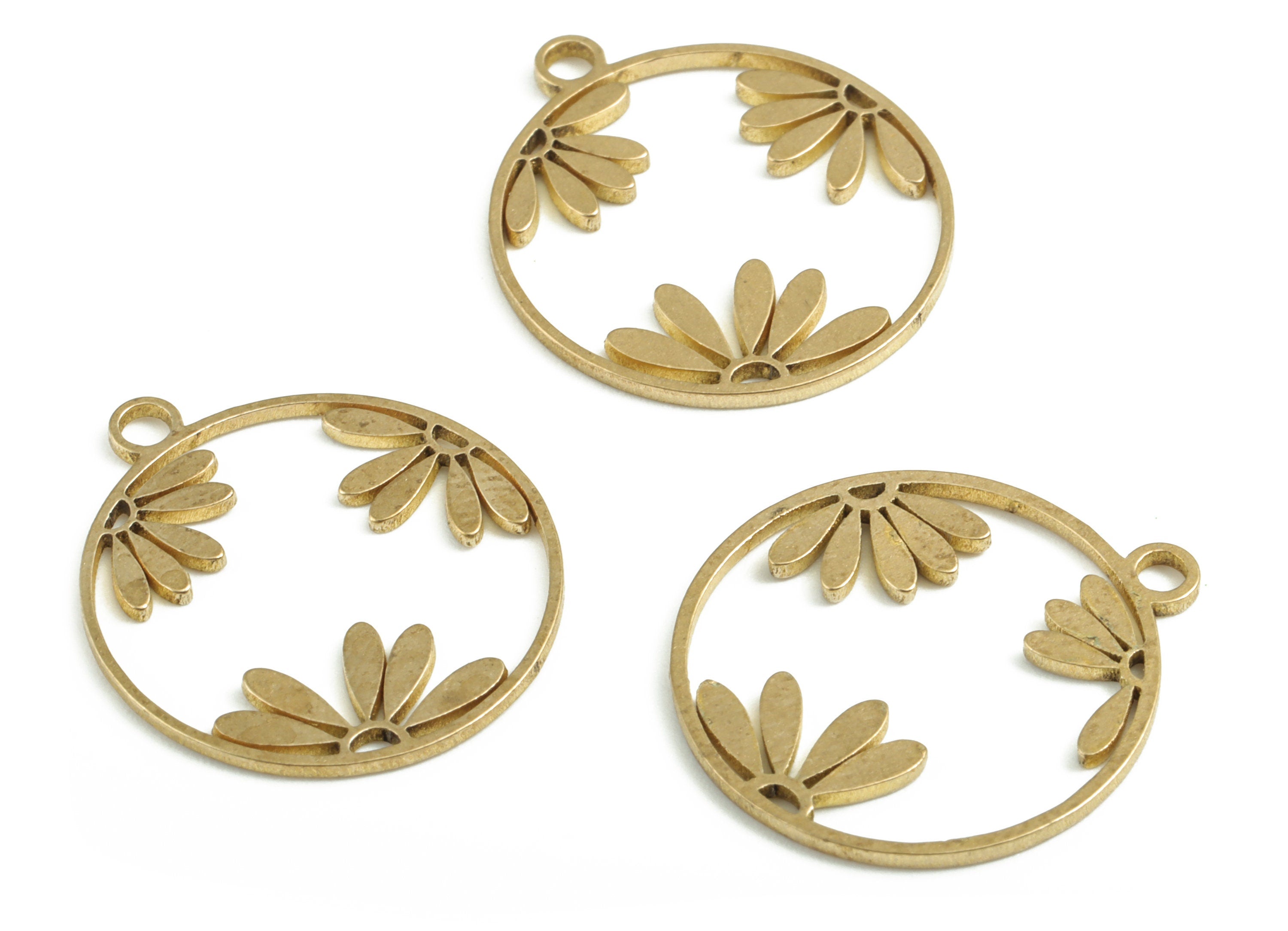 Brass Round Flower Earring Charms - Raw Brass Circle Flower Pendant - Earring Findings - Jewellery Supplies - 21.4x19.29x0.86mm - PP3721 - DOMEDBAZAAR