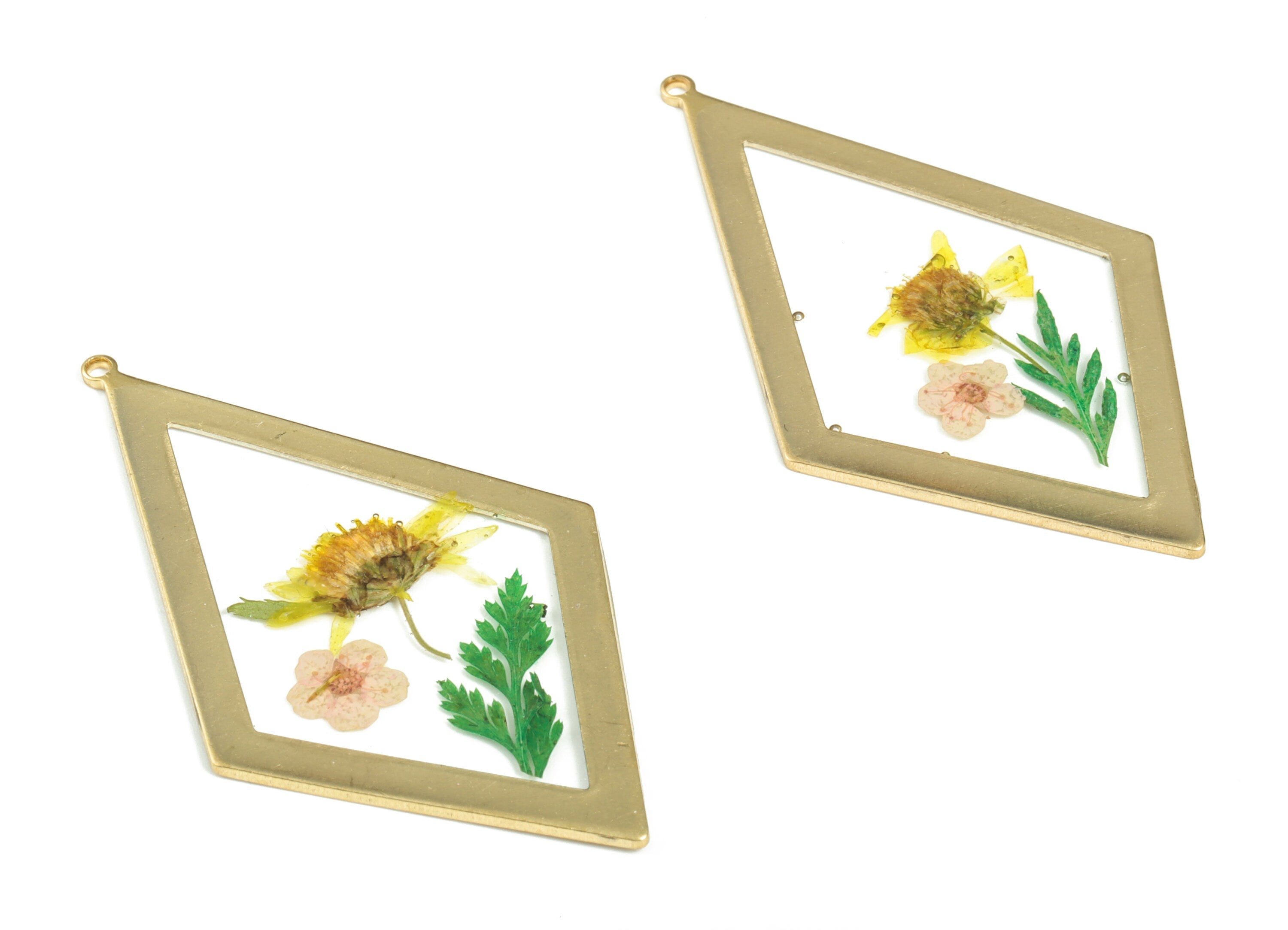 Resin Diamond Earring Charms - Resin Real Flower Pendant - Raw Brass Charm - Jewelry Making Supplies - 55.24x31.81x1.49mm - RC1152 - DOMEDBAZAAR