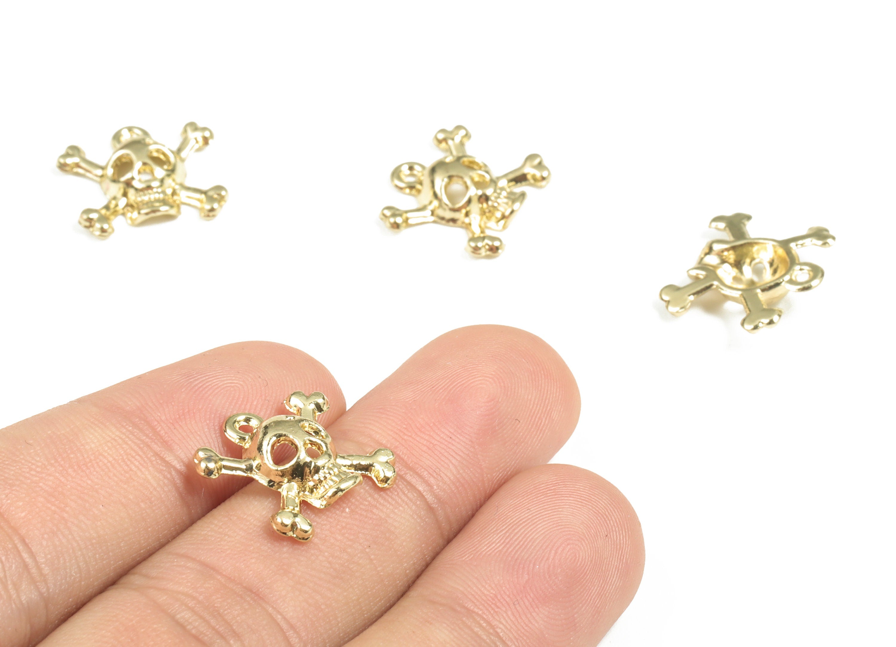 Alloy Pirate Pendant - Alloy Skull and Crossbones Earring Charms - Gold Tone Plated Alloy - Jewelry Supplies - 16.36x15.27x4.13mm - ZZ1779 - DOMEDBAZAAR