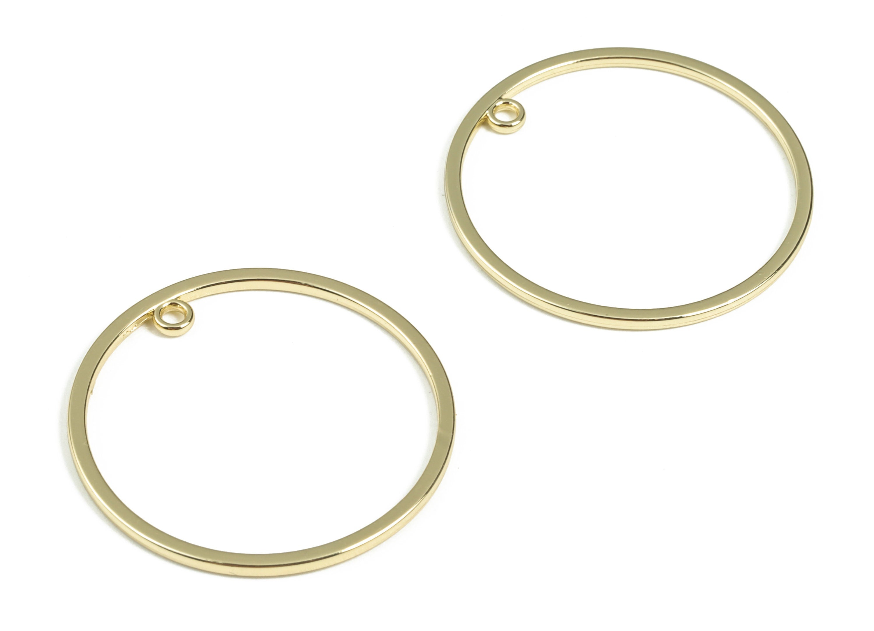 Alloy Round Earring Charms - Alloy Circle Pendant - Gold Tone Plated Alloy - Jewelry Making Supplies - 30.27x30.27x1.4mm - ZZ1964 - DOMEDBAZAAR